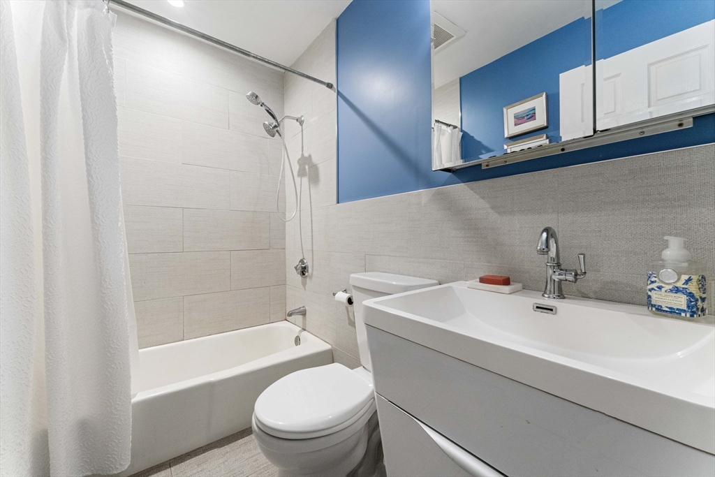 112 Union Park St # 2