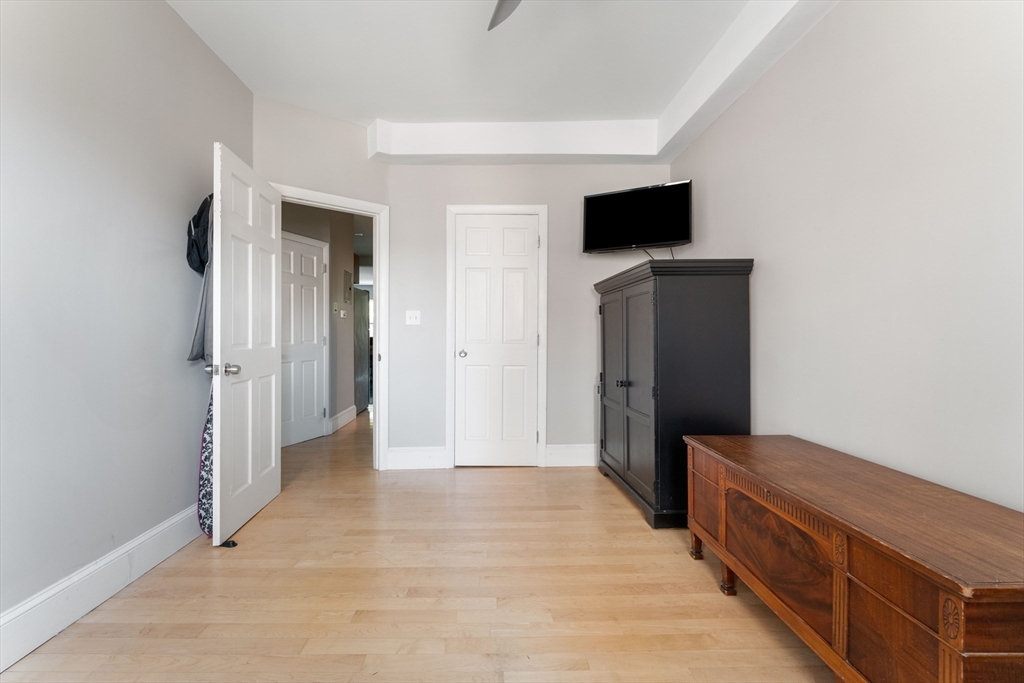 112 Union Park St # 2