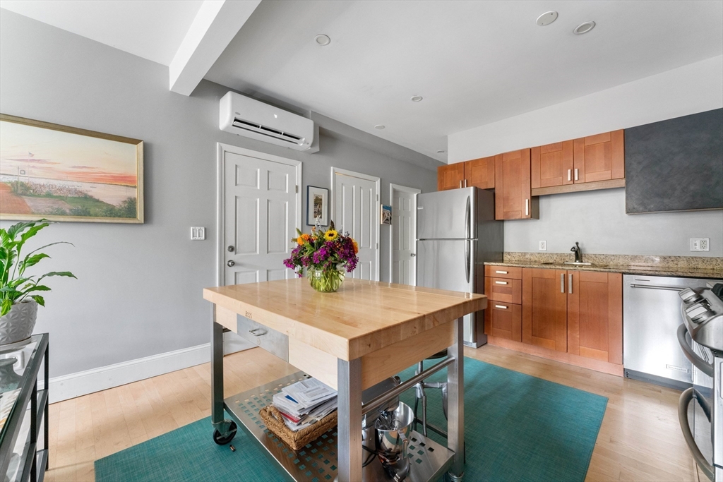 112 Union Park St # 2