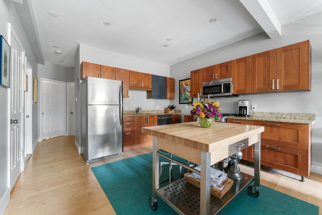 112 Union Park St # 2