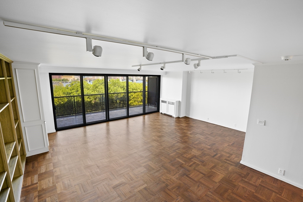 180 Beacon Street # 7F