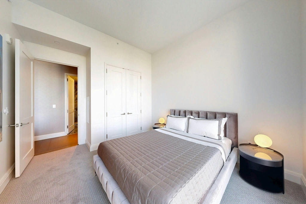 240 Devonshire Street # 3910