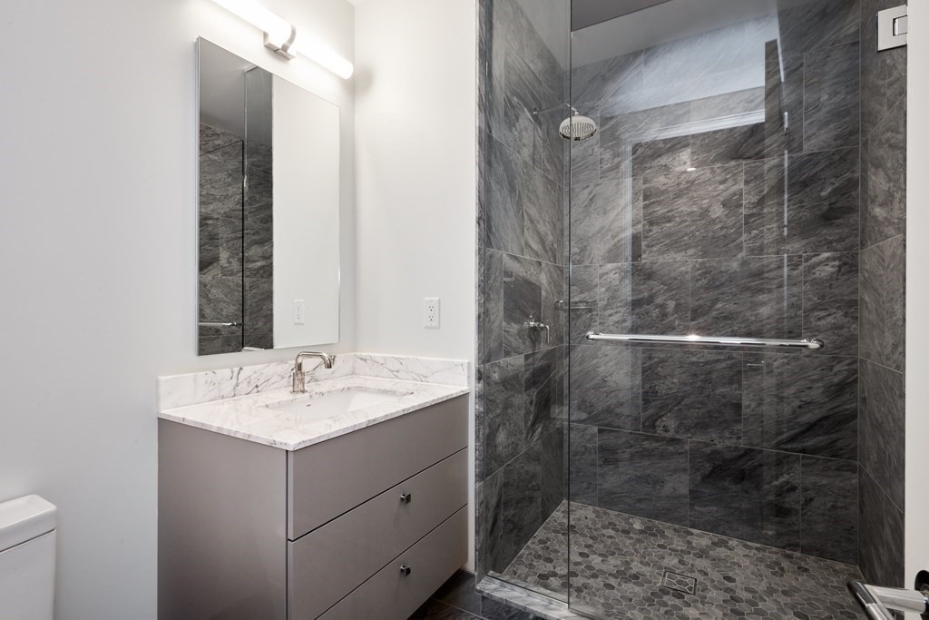 240 Devonshire Street # 3910