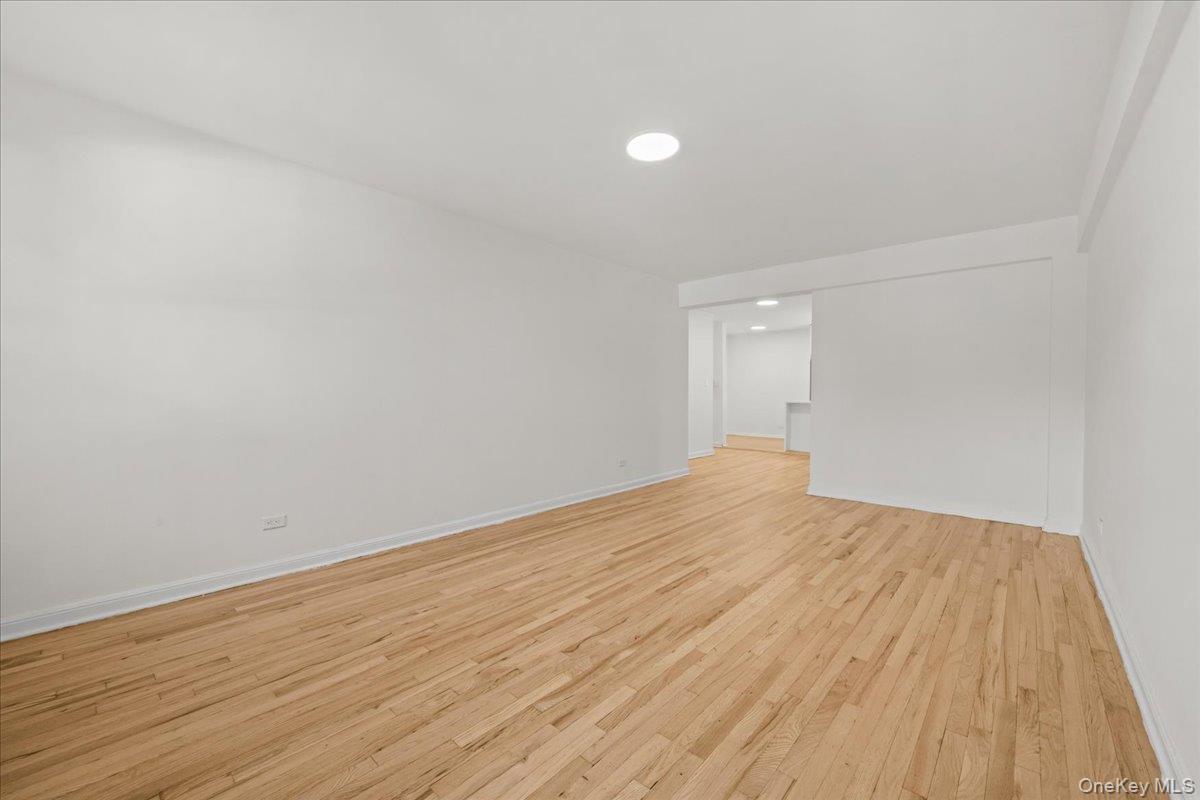 3260 Netherland Avenue Unit: 4C
