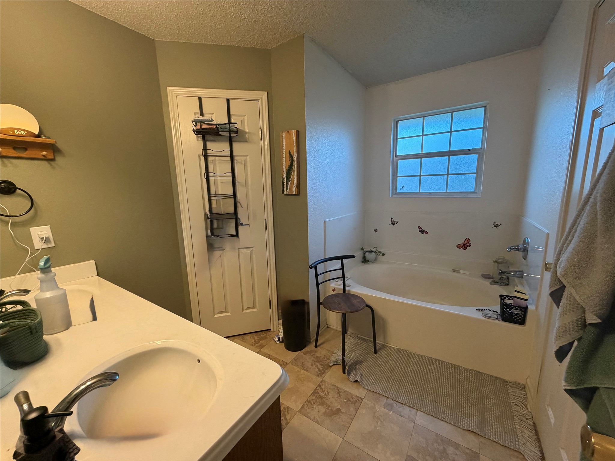 613 Sapphire Boulevard