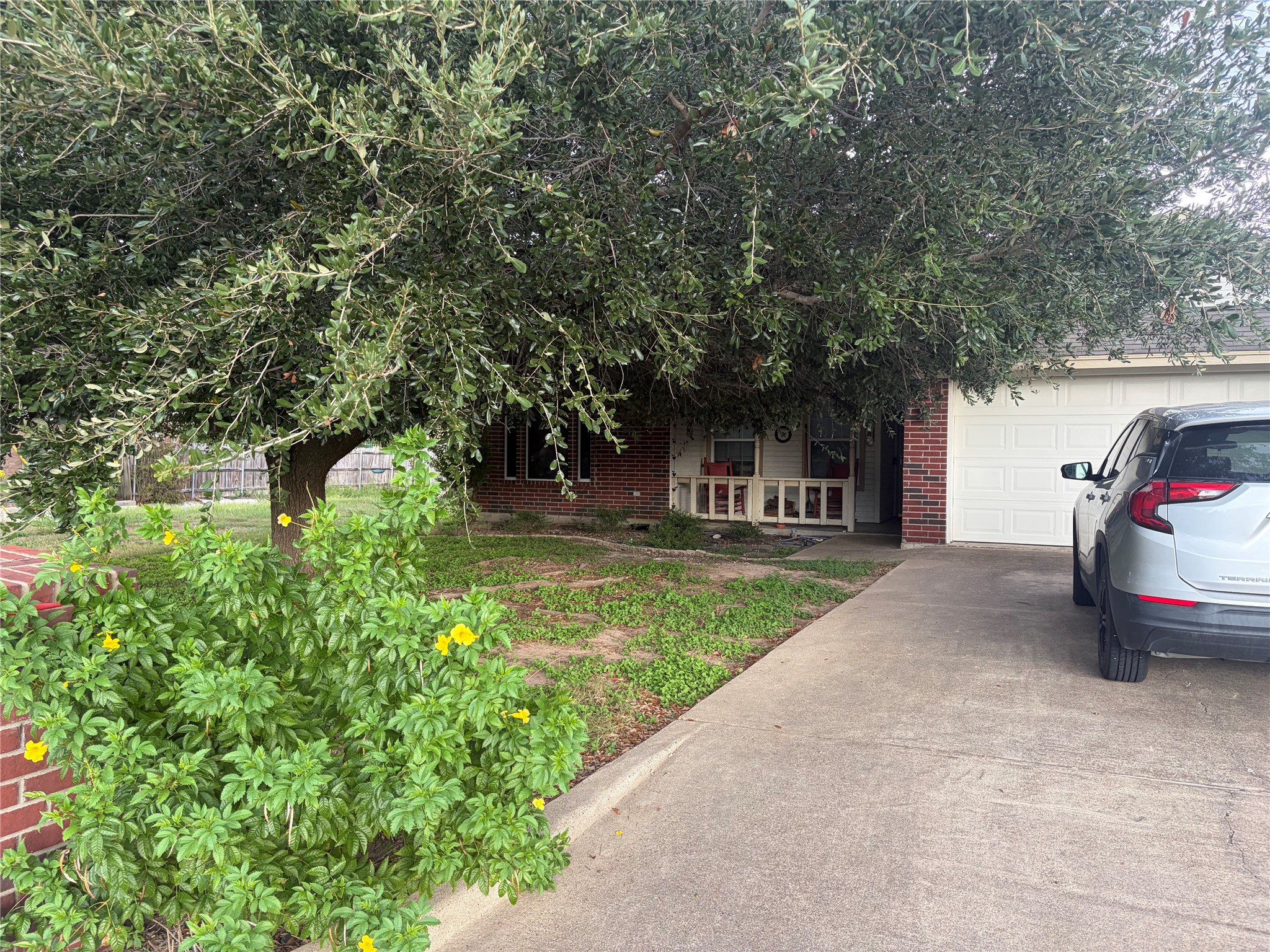 613 Sapphire Boulevard