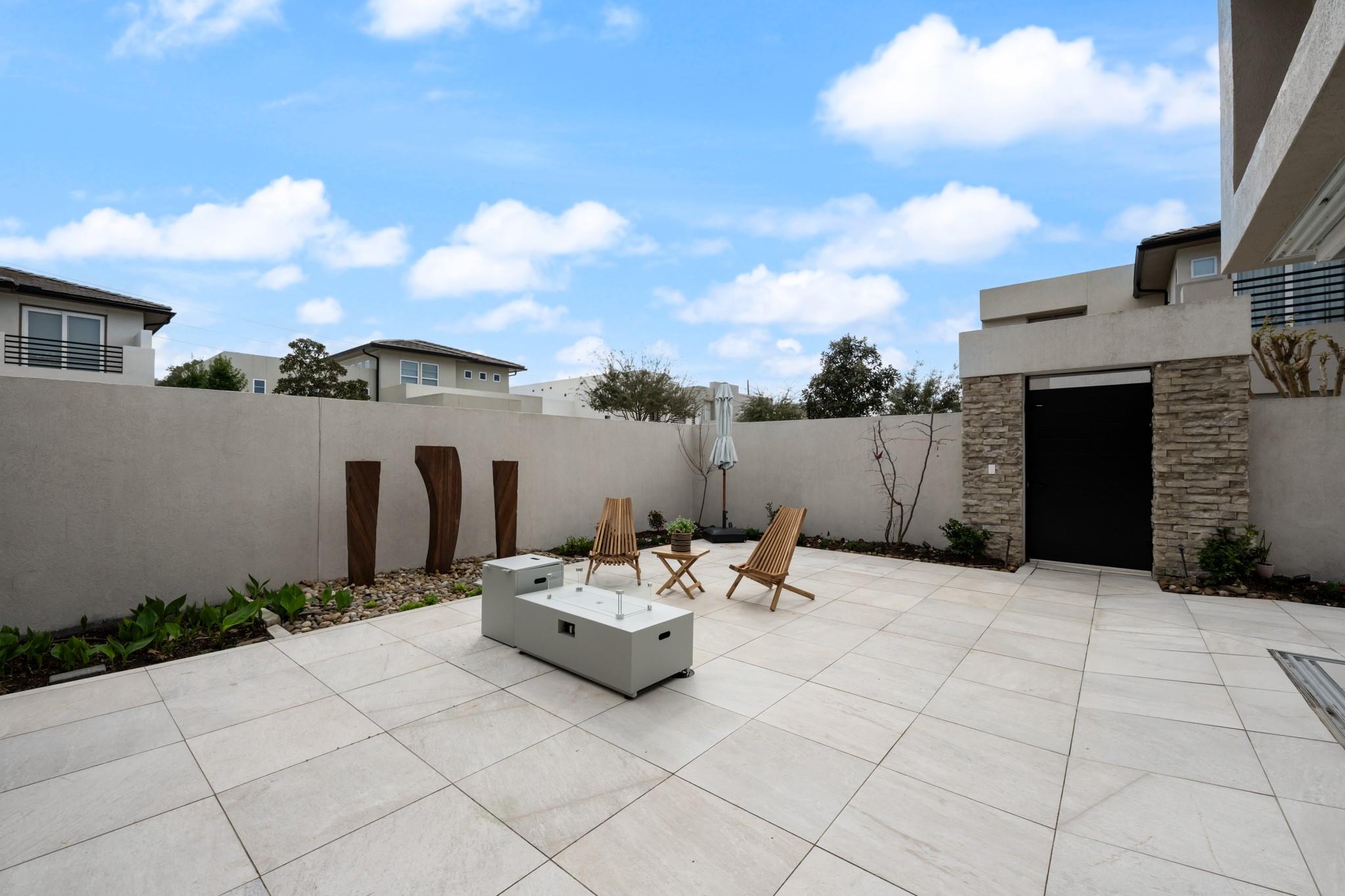 11511 Royal Plain Avenue