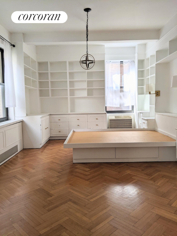 44 E 67TH Street 4D