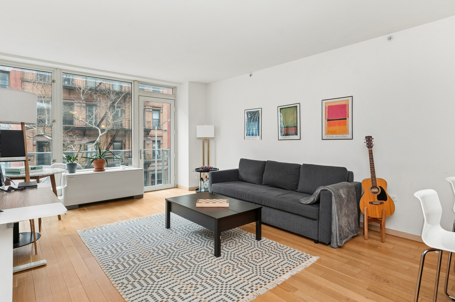 311 E 11TH Street 3D