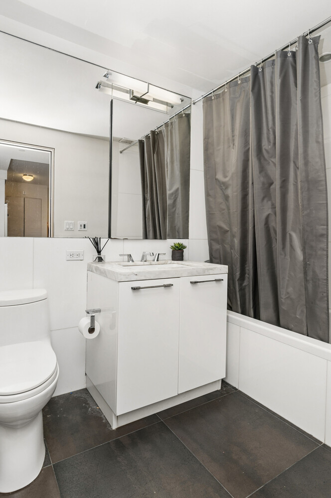 311 E 11TH Street 3D