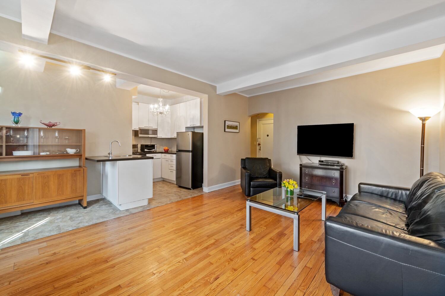 211 E 35TH Street 10G