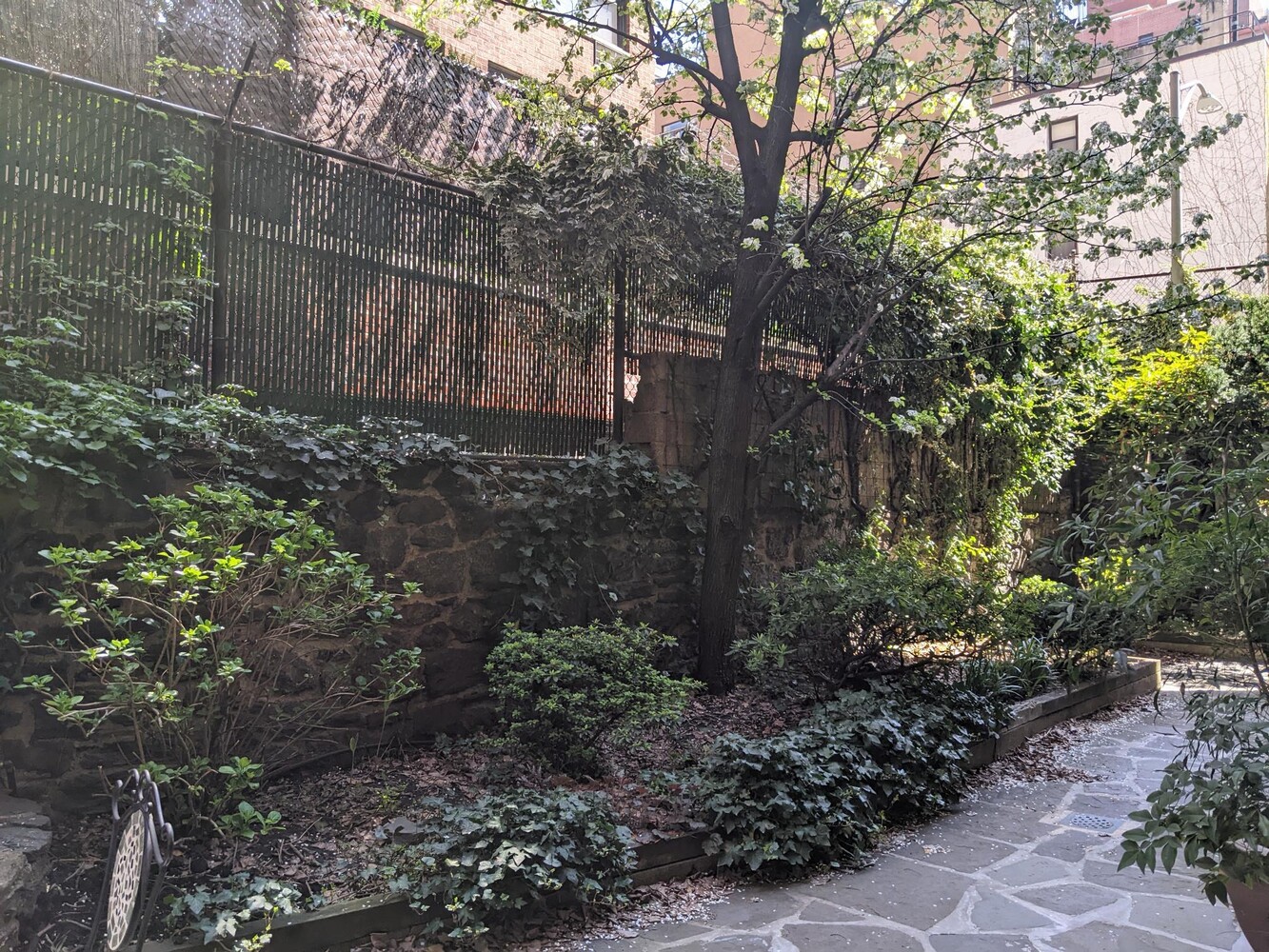 211 E 35TH Street 10G