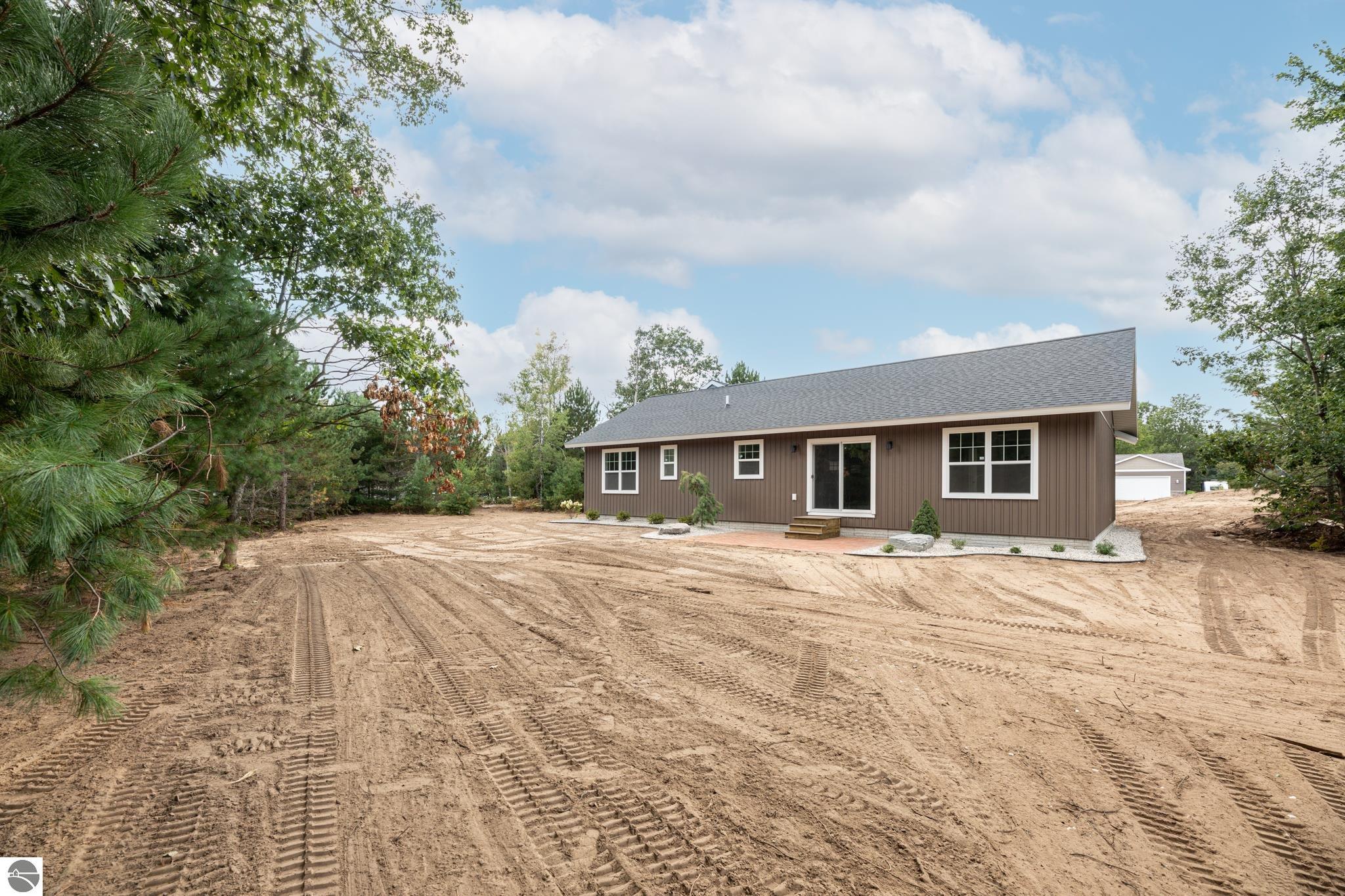 1823 Old Cabin Drive