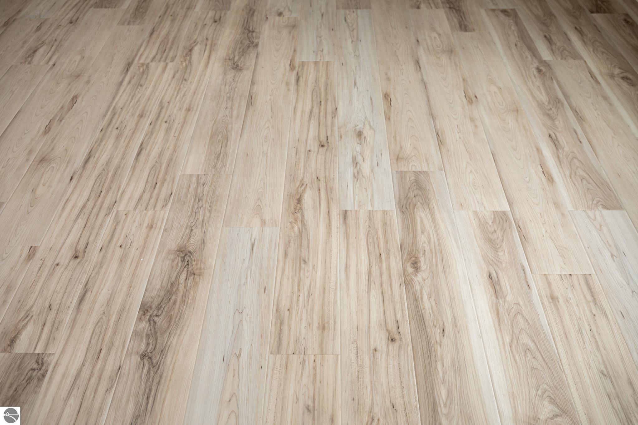 1823 Old Cabin Drive