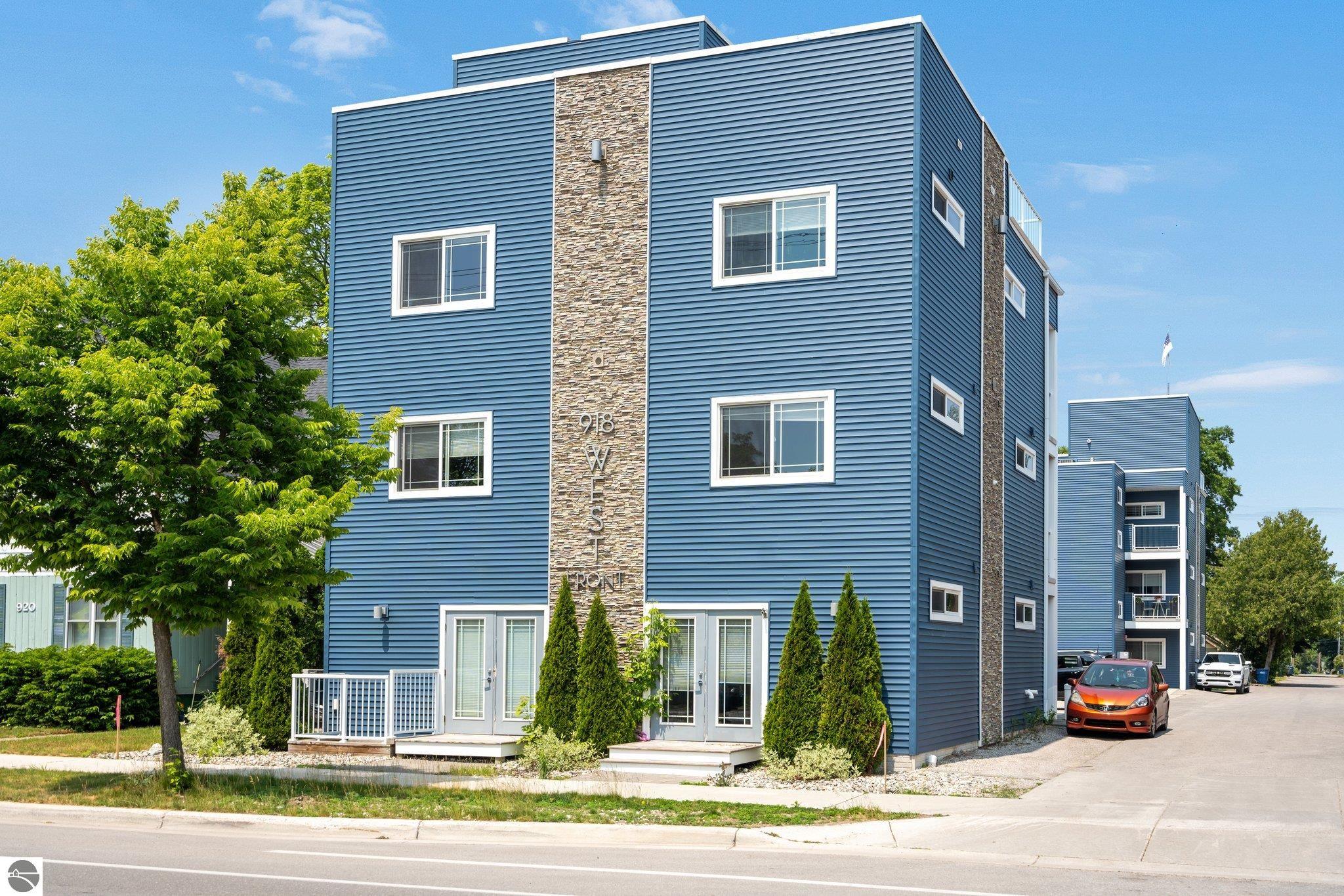 917 Third Street # 12
