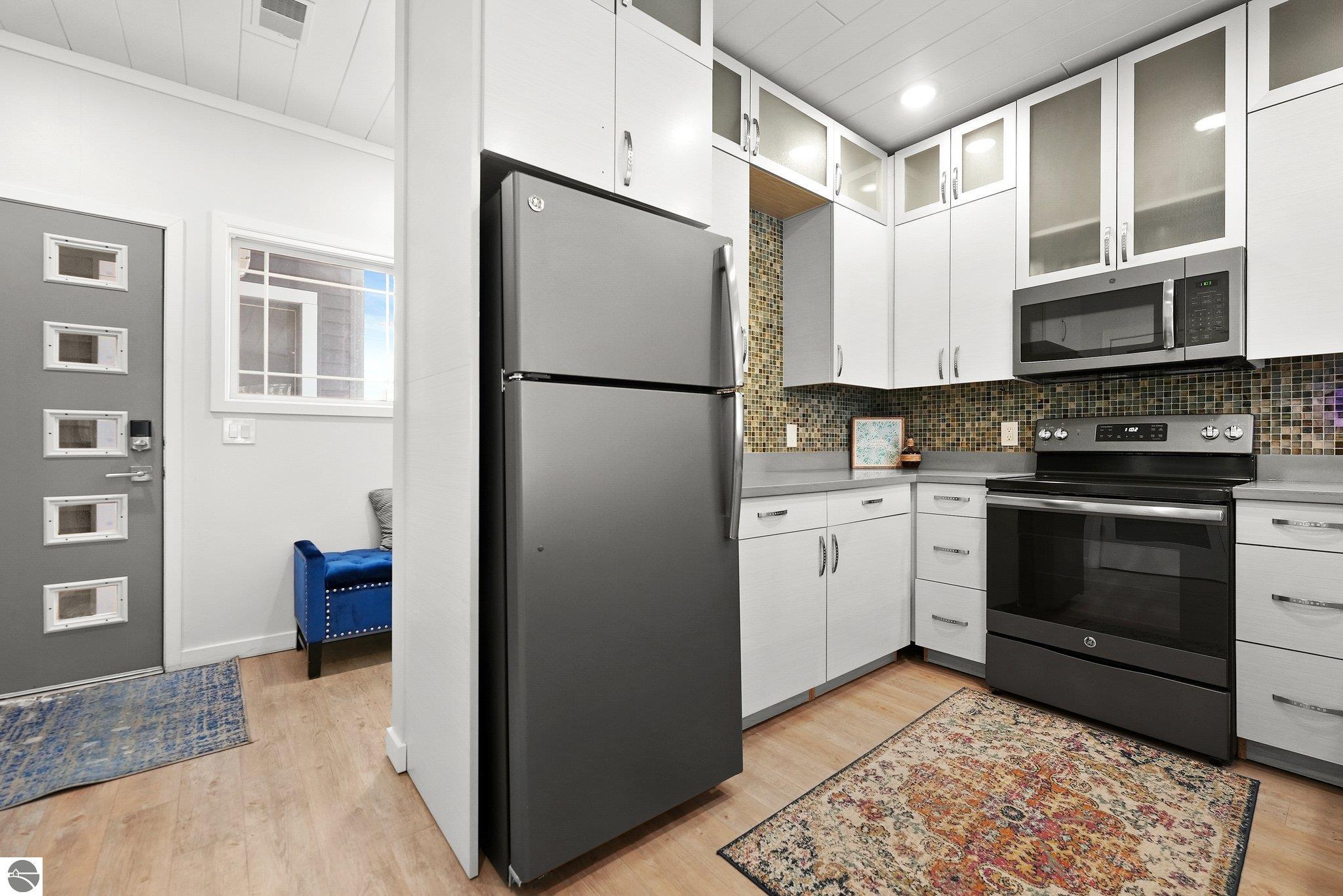 917 Third Street # 12