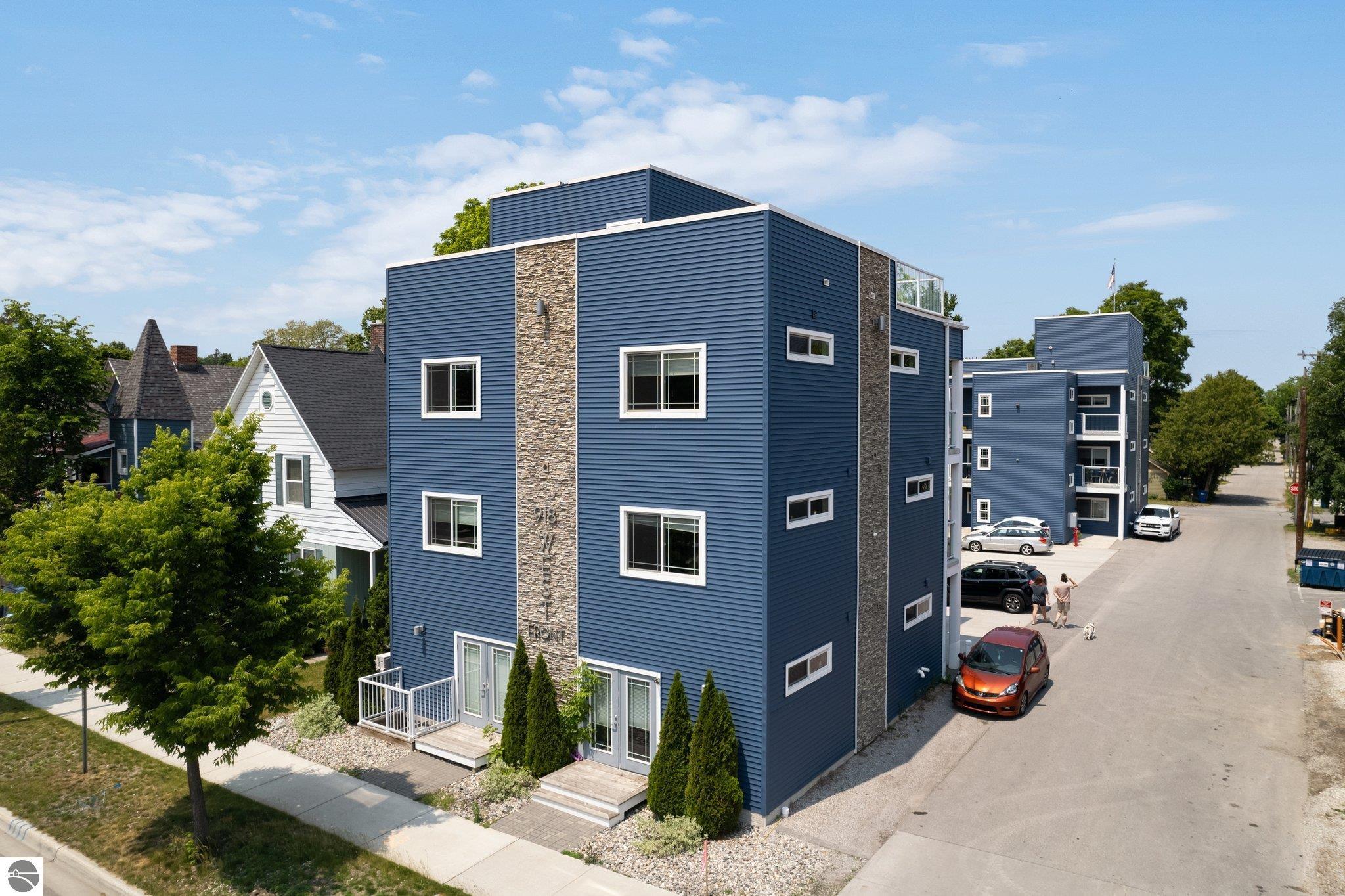917 Third Street # 12
