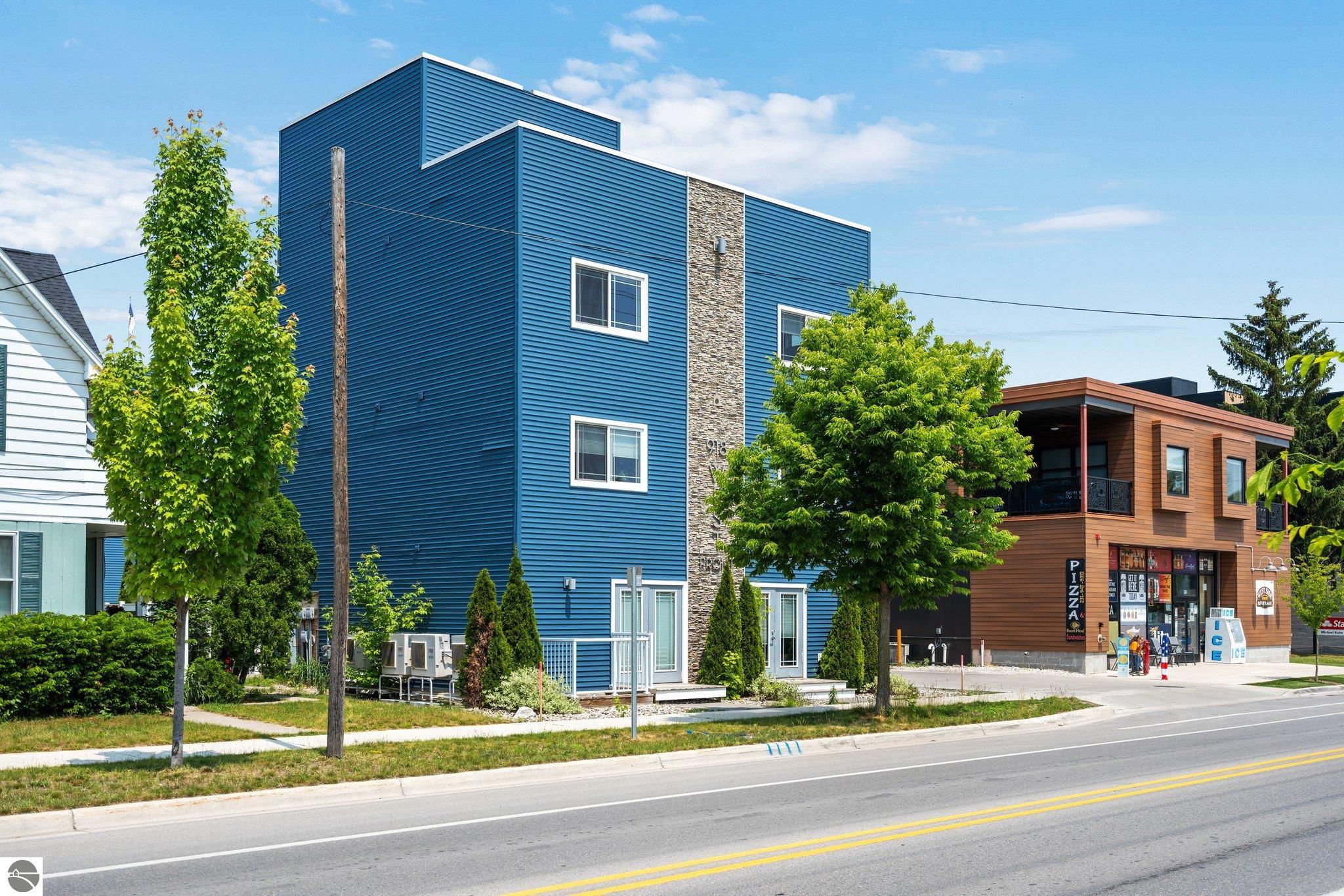 917 Third Street # 12
