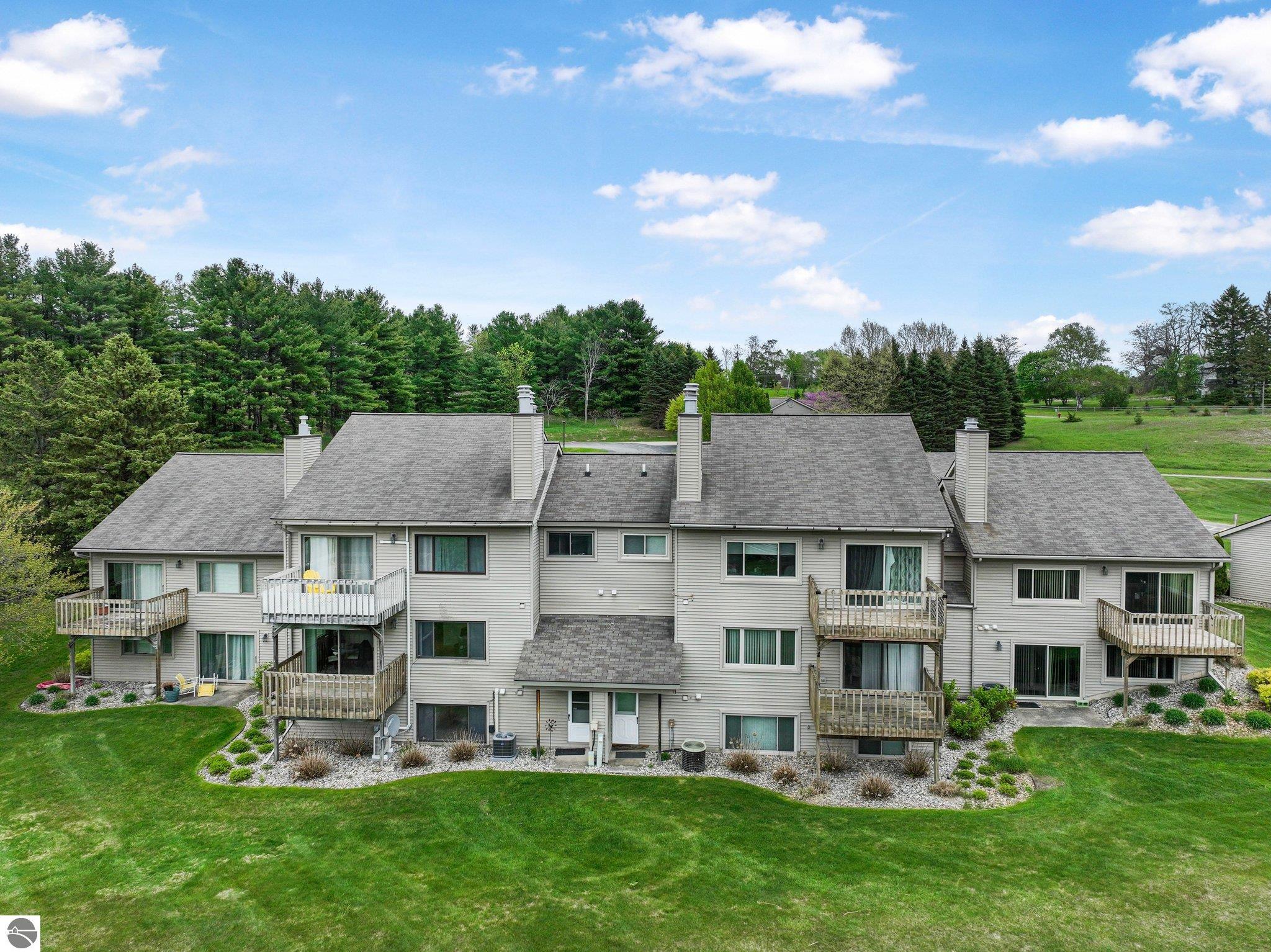 2683 Green Meadows Drive # 10