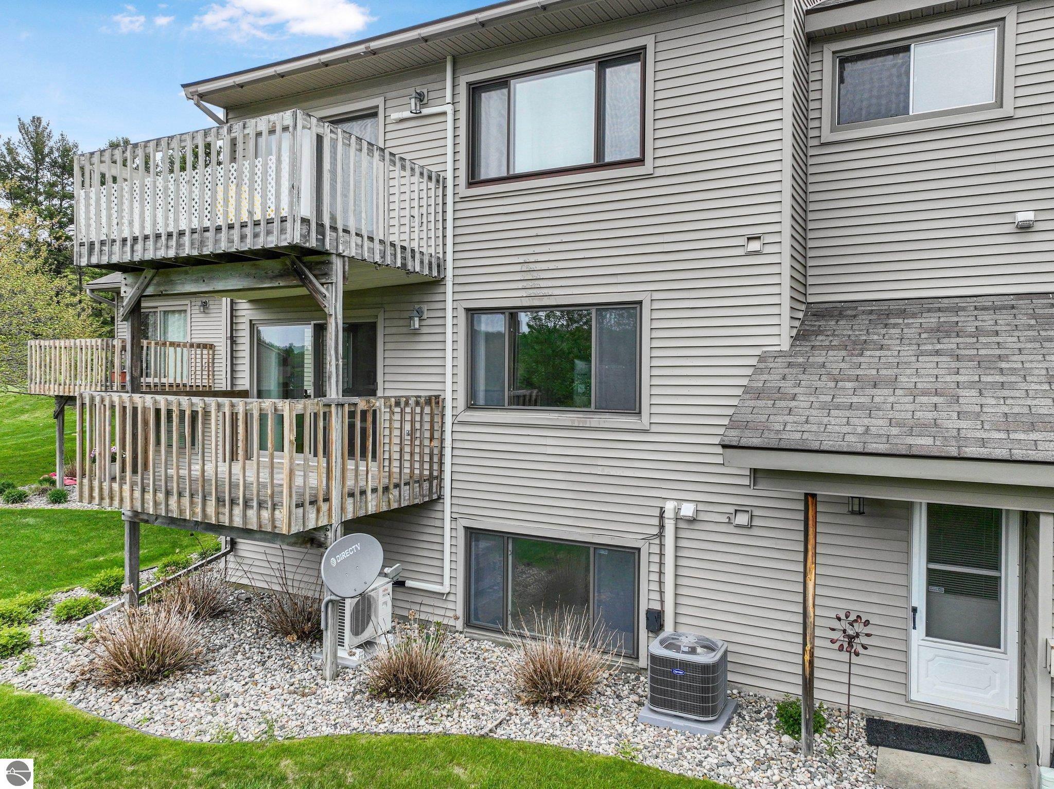 2683 Green Meadows Drive # 10