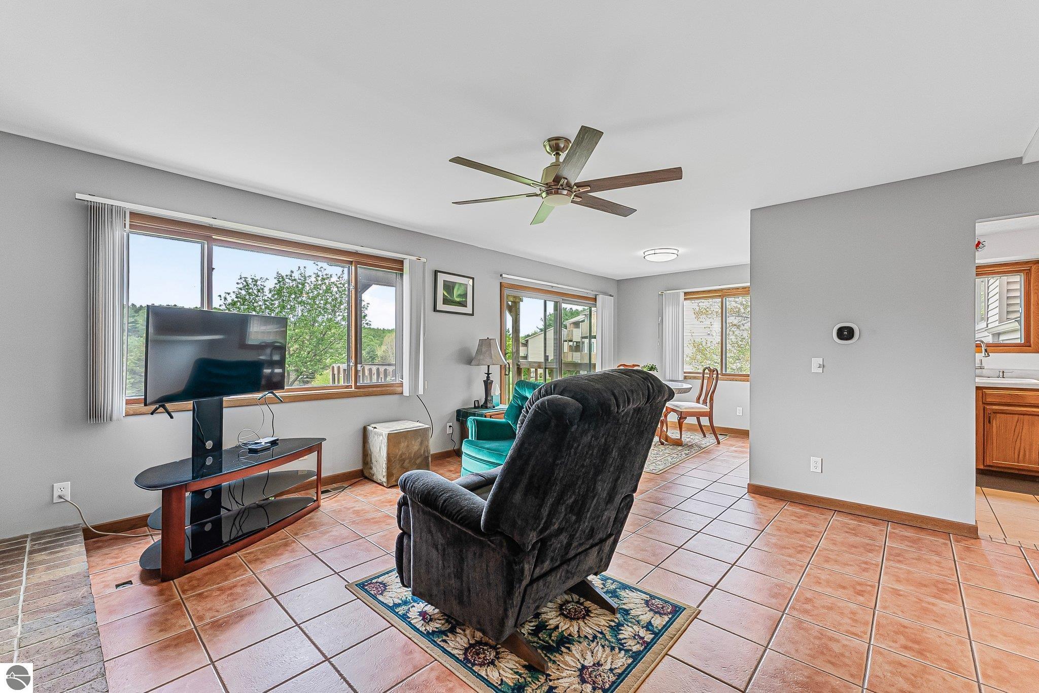 2683 Green Meadows Drive # 10