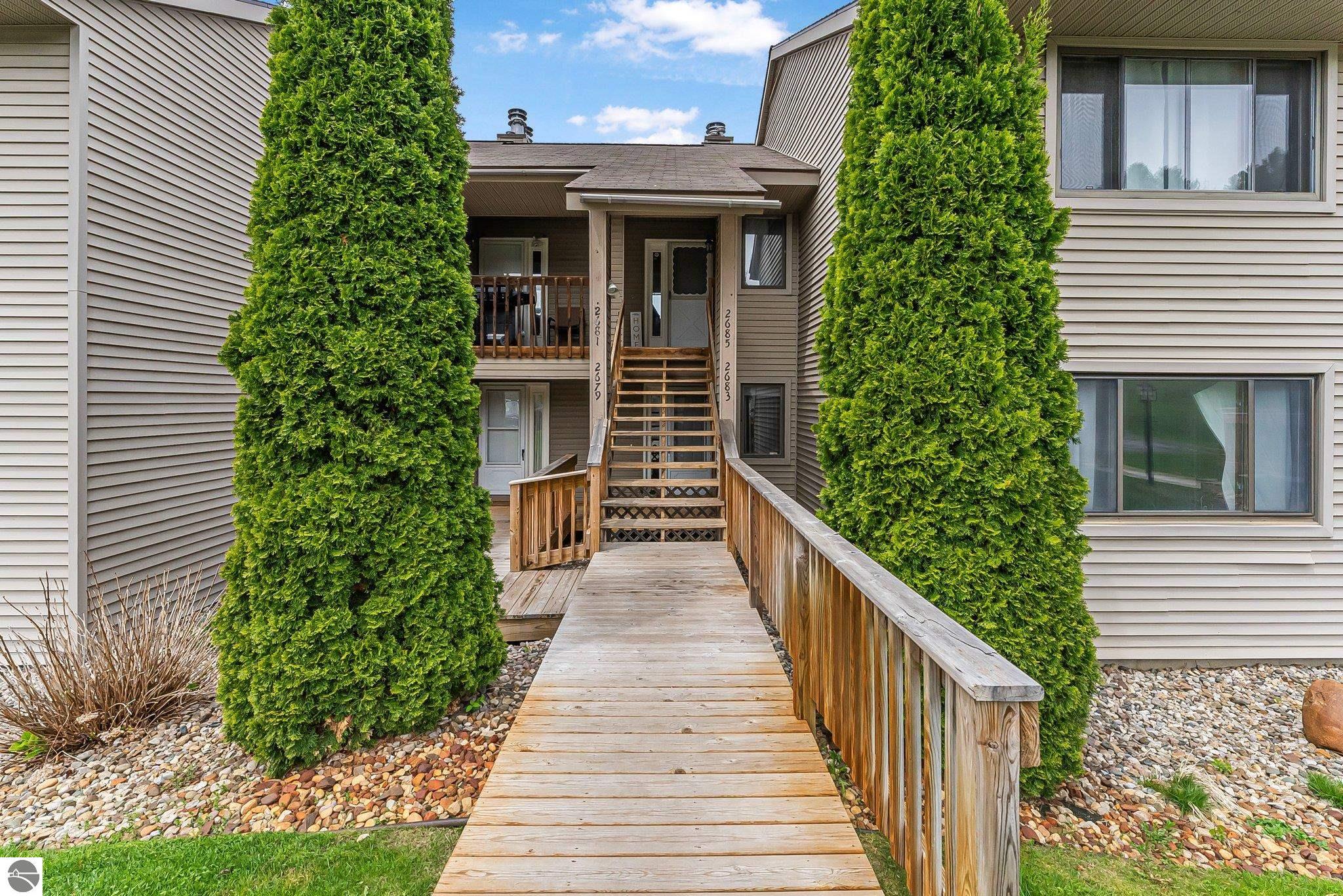 2683 Green Meadows Drive # 10