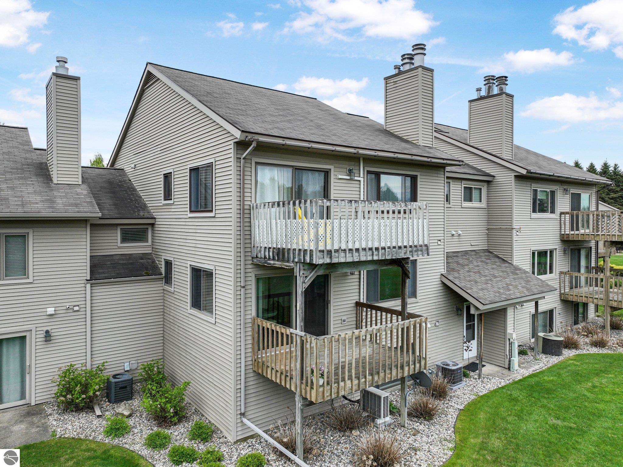 2683 Green Meadows Drive # 10