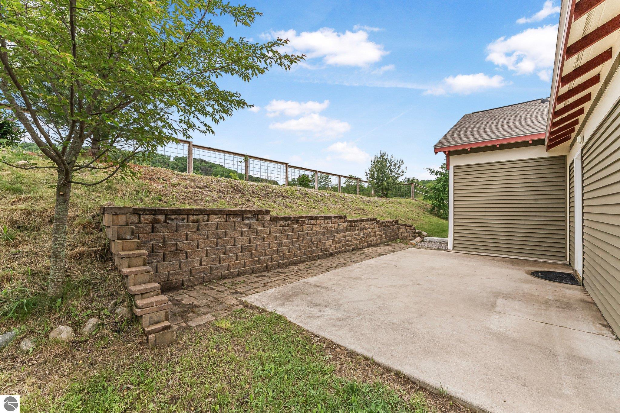 3872 Falling Leaf Trail