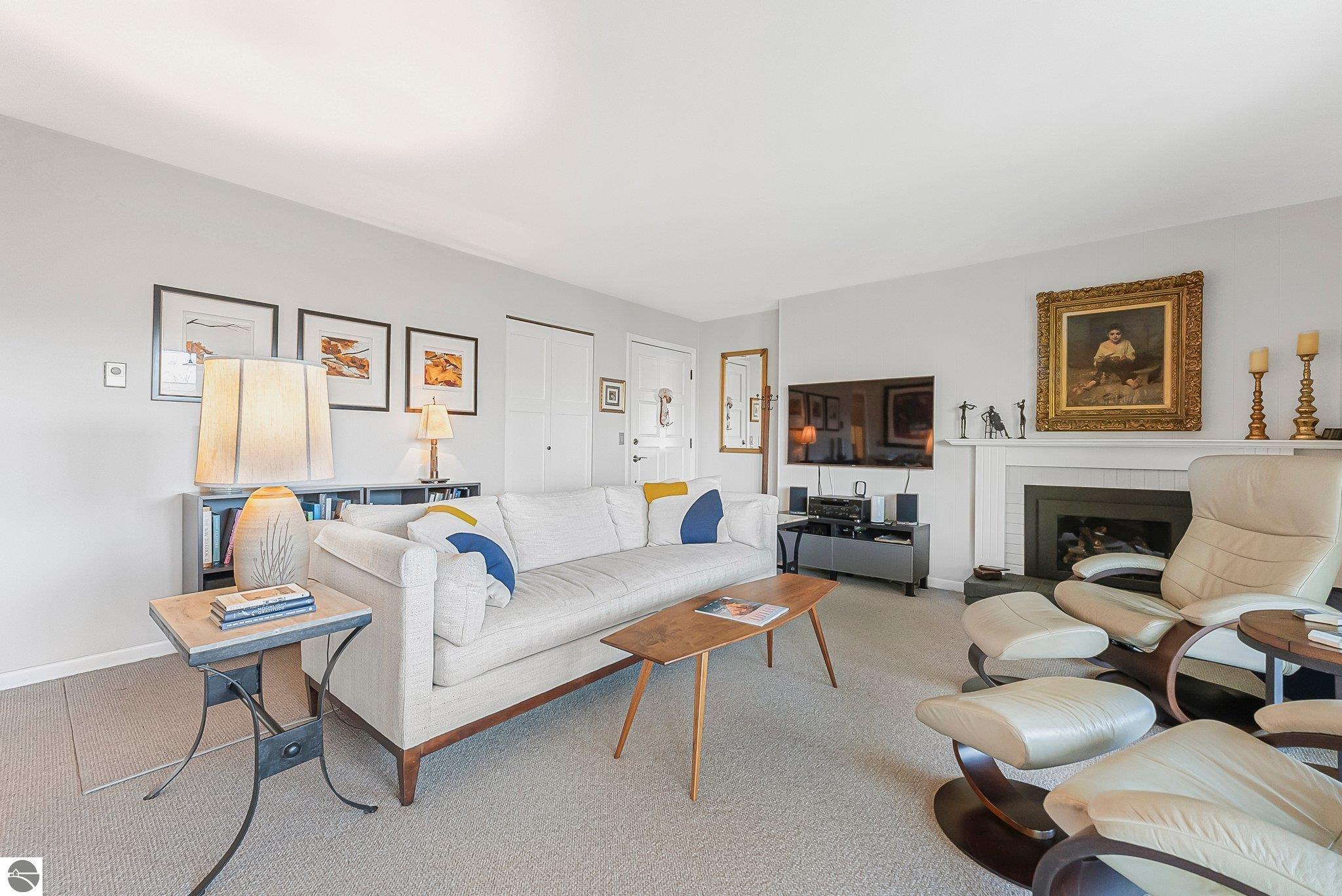 605 Third Street # 9