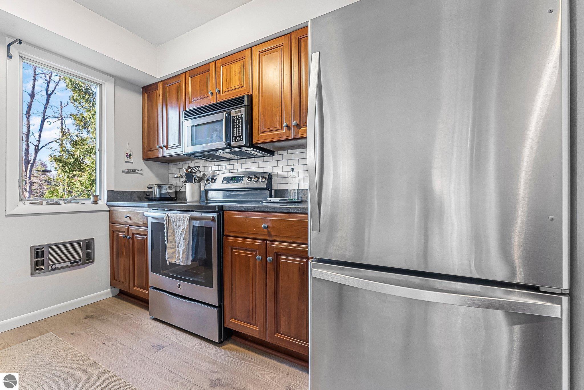 605 Third Street # 9