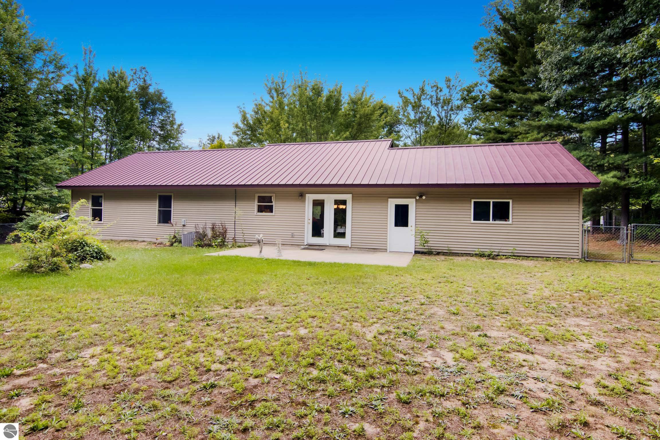 2078 Timber Trail, NE