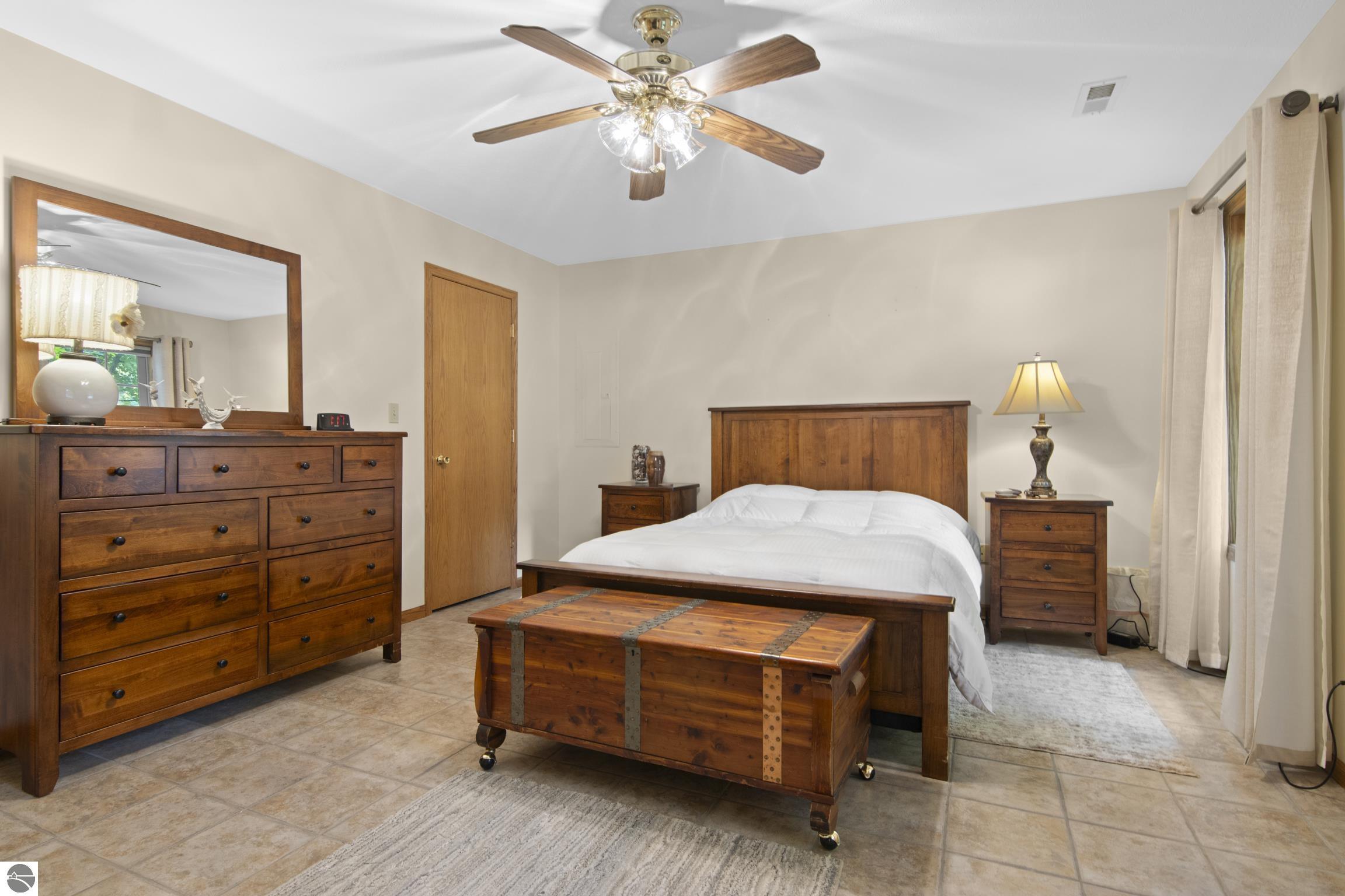 2078 Timber Trail, NE