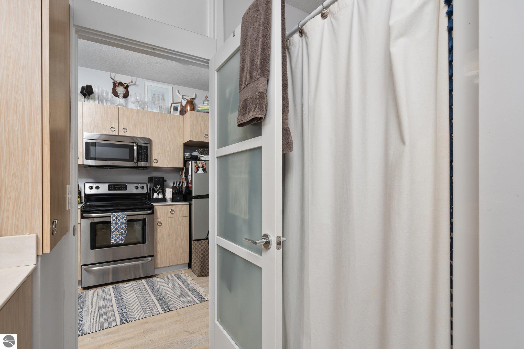 918 W Third Street # 8 Unit: 1-5, 7,8
