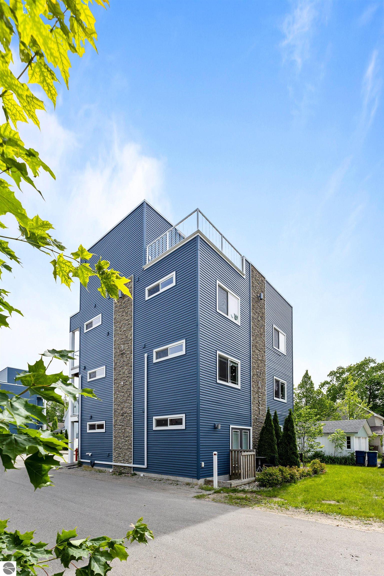 918 W Third Street # 8 Unit: 1-5, 7,8