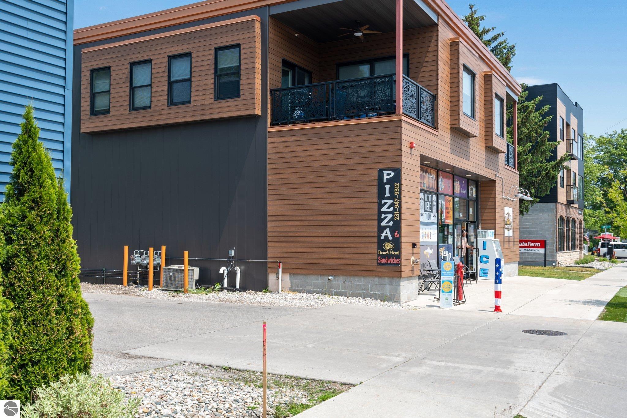 918 W Third Street # 8 Unit: 1-5, 7,8