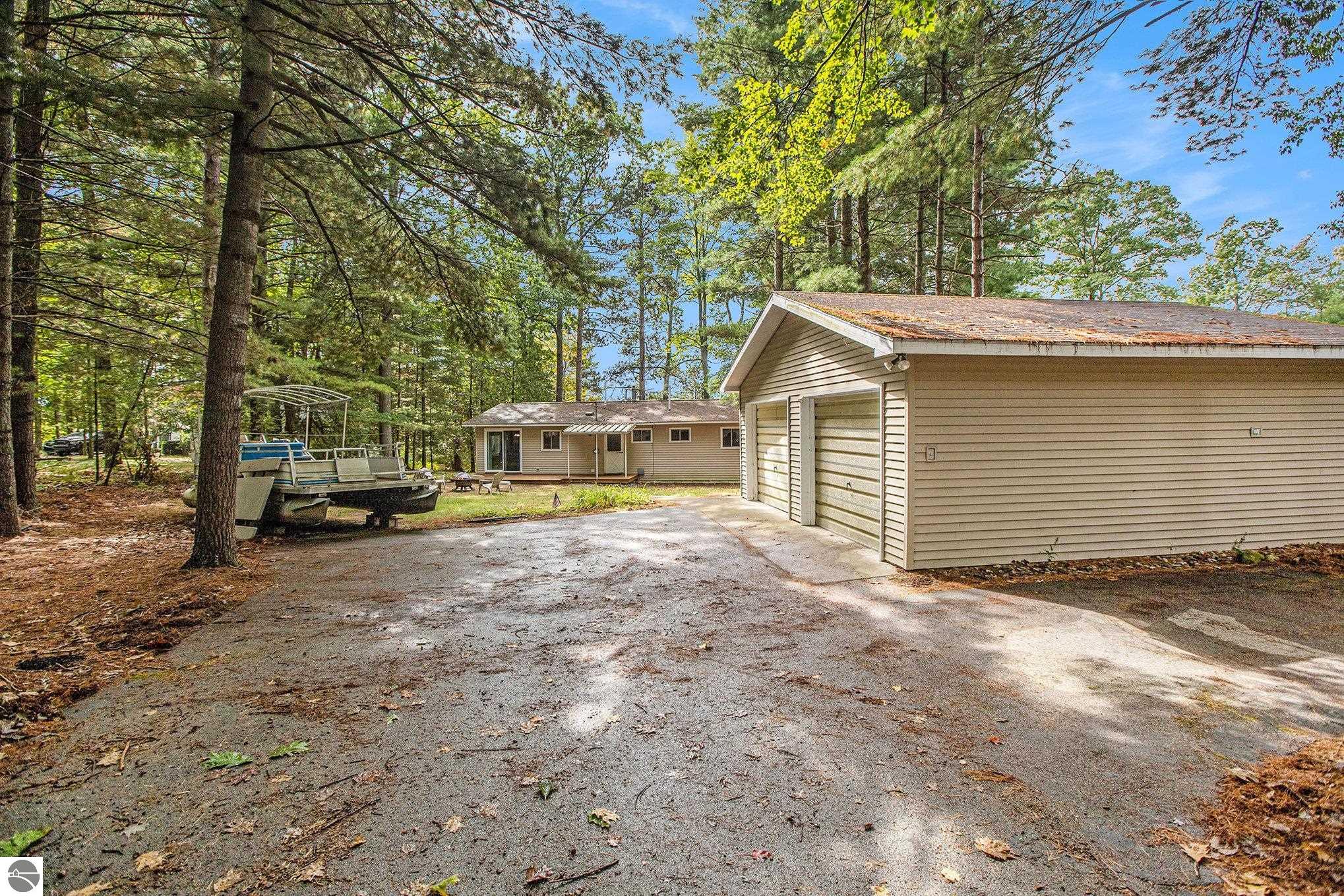 10643 White Pine Road