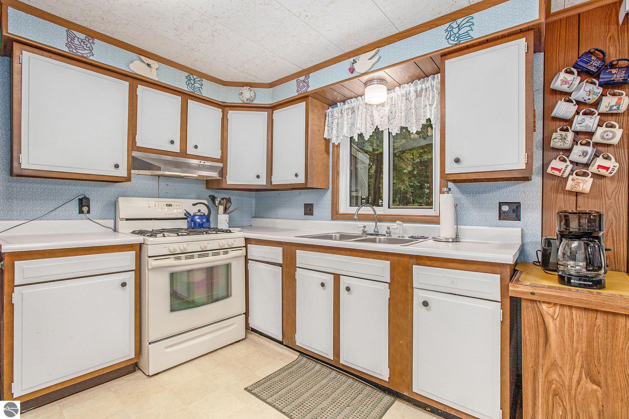 10643 White Pine Road