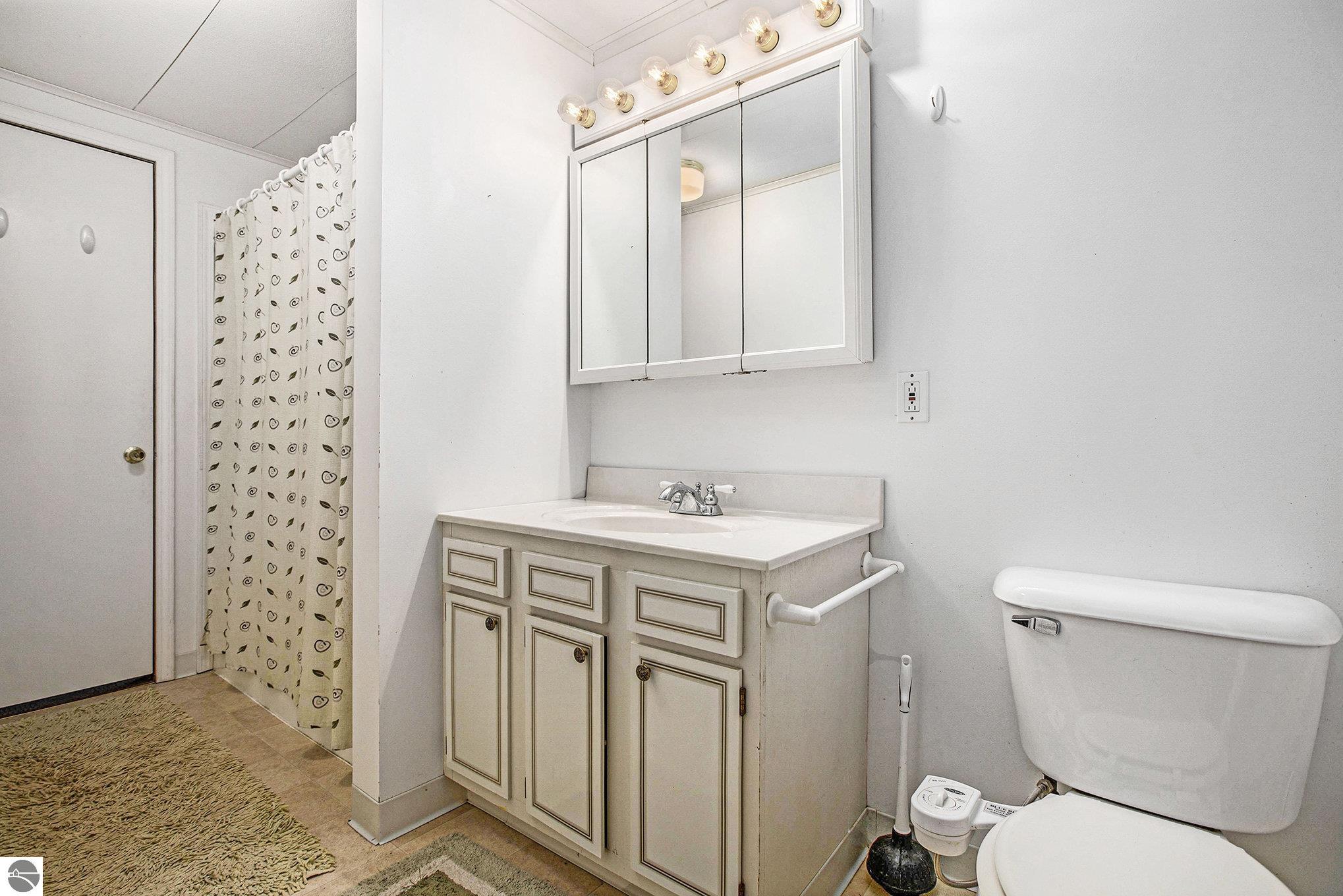 10643 White Pine Road