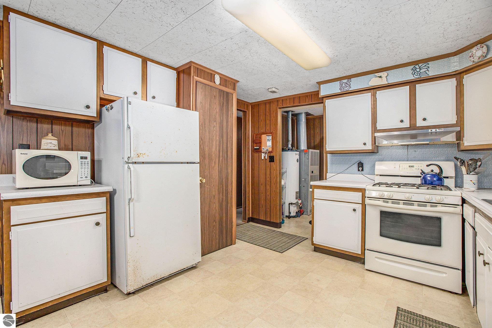 10643 White Pine Road