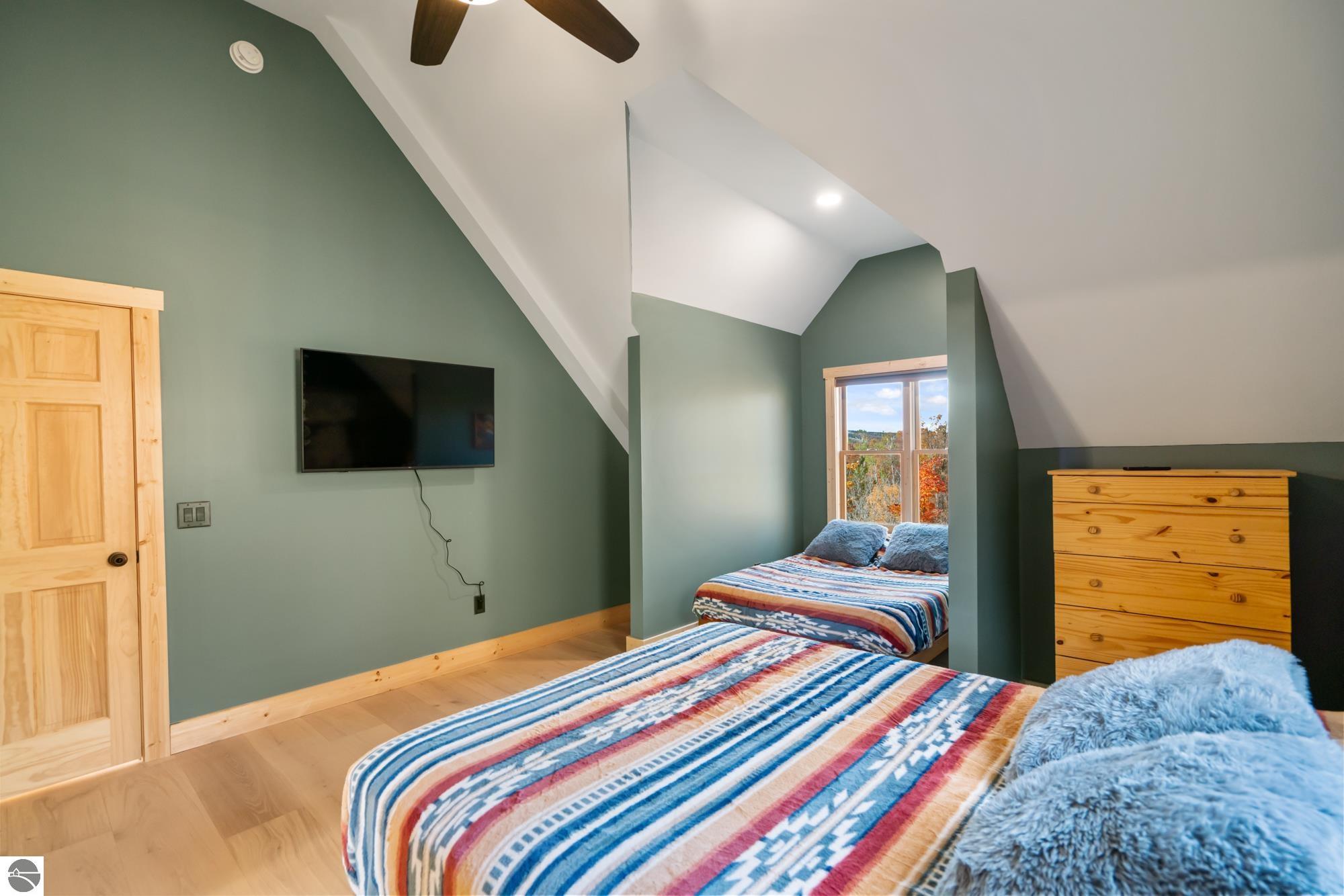 6755 Pleasantview Road