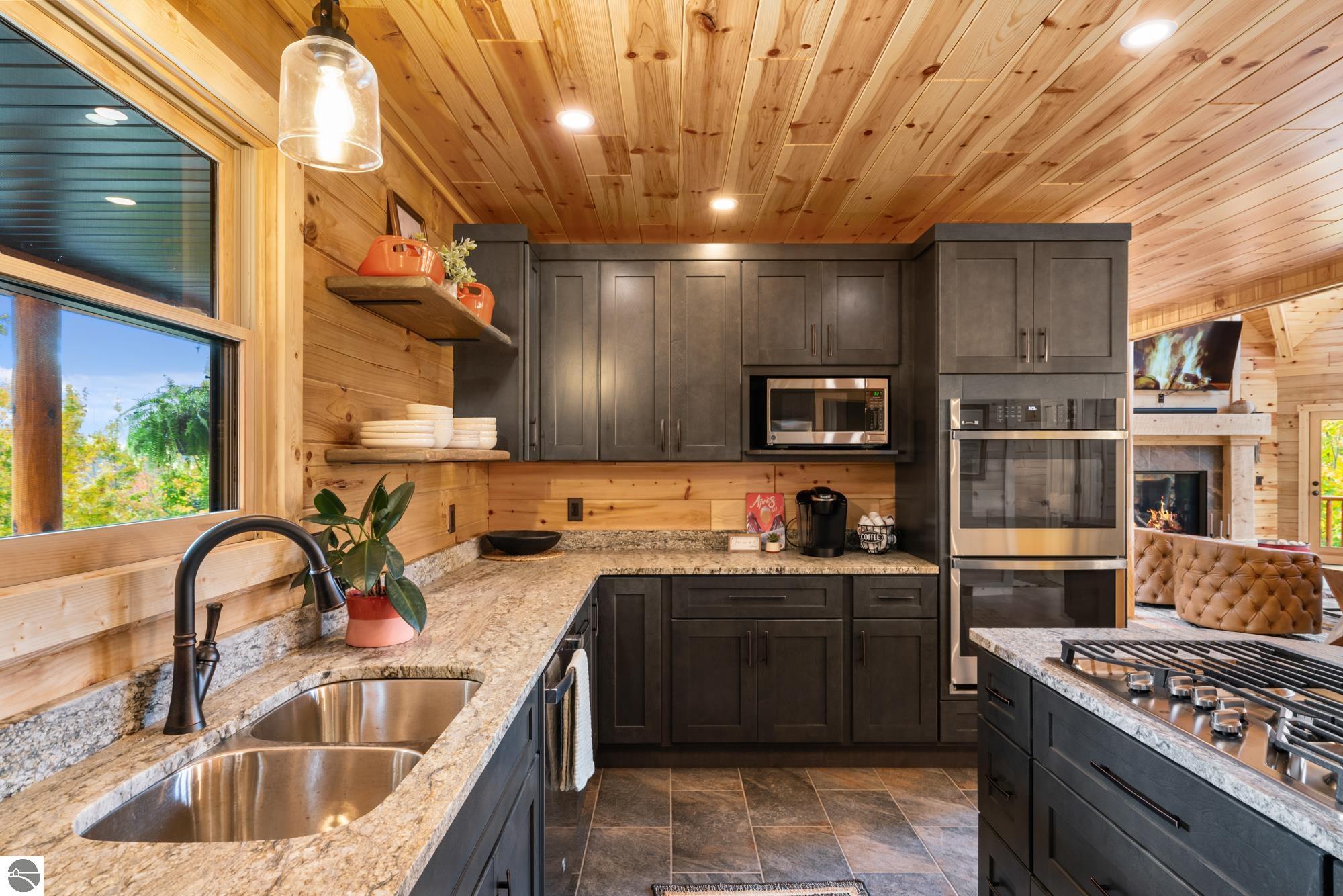 6755 Pleasantview Road