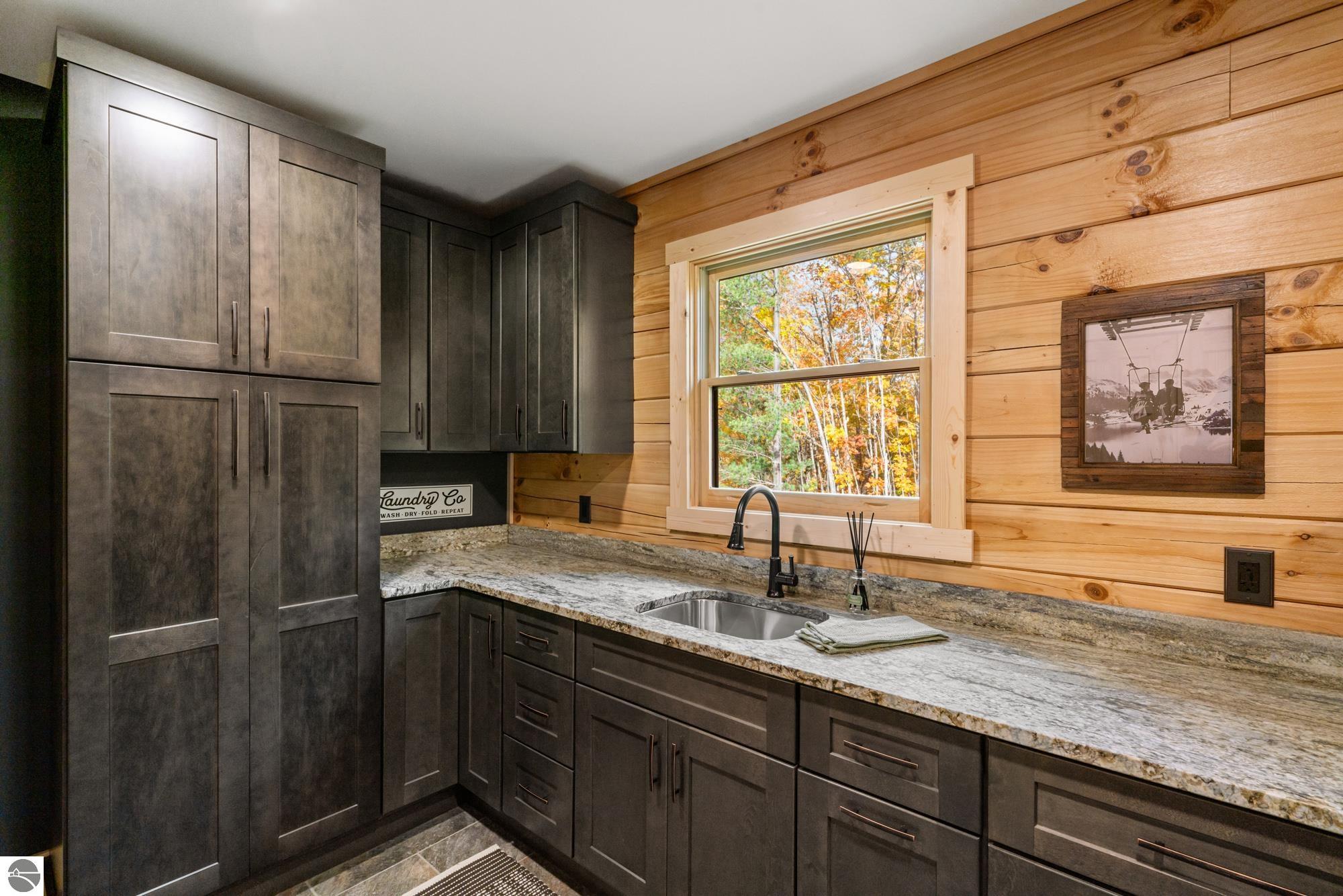 6755 Pleasantview Road