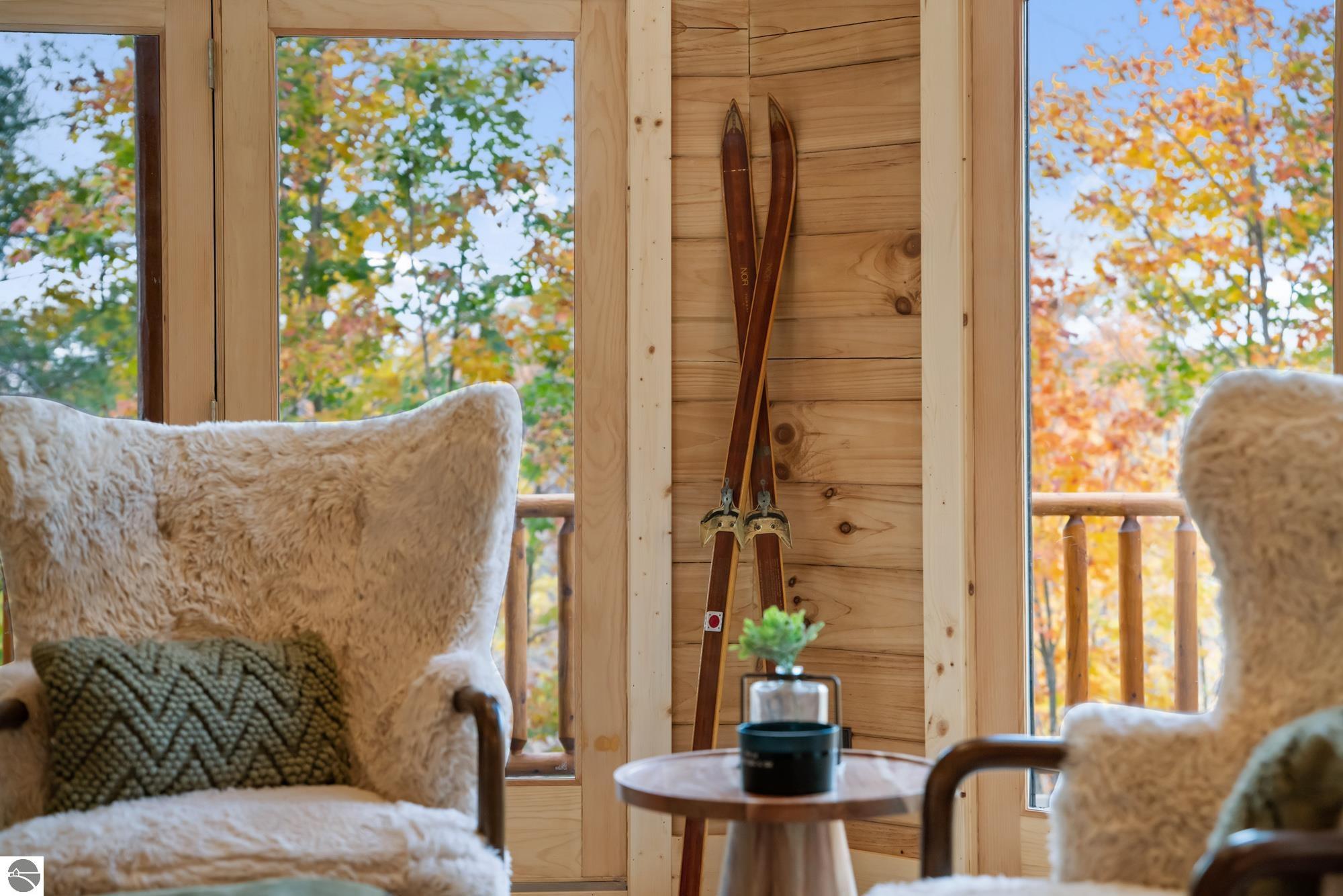 6755 Pleasantview Road