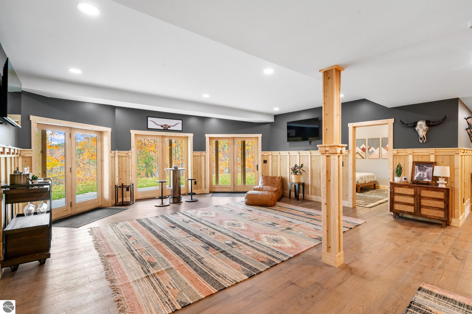 6755 Pleasantview Road