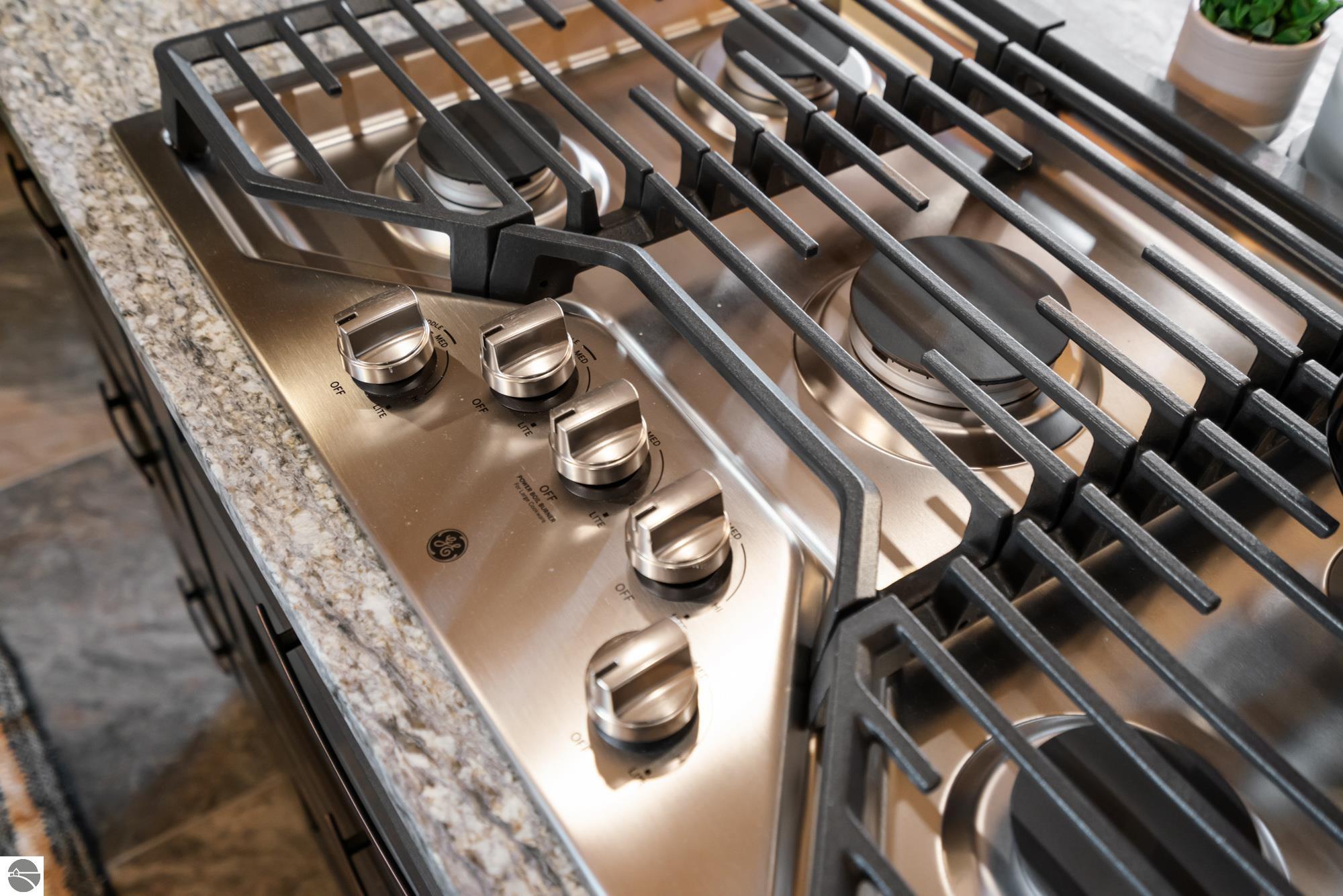 6755 Pleasantview Road