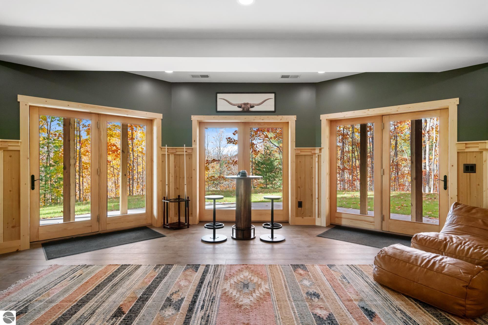 6755 Pleasantview Road