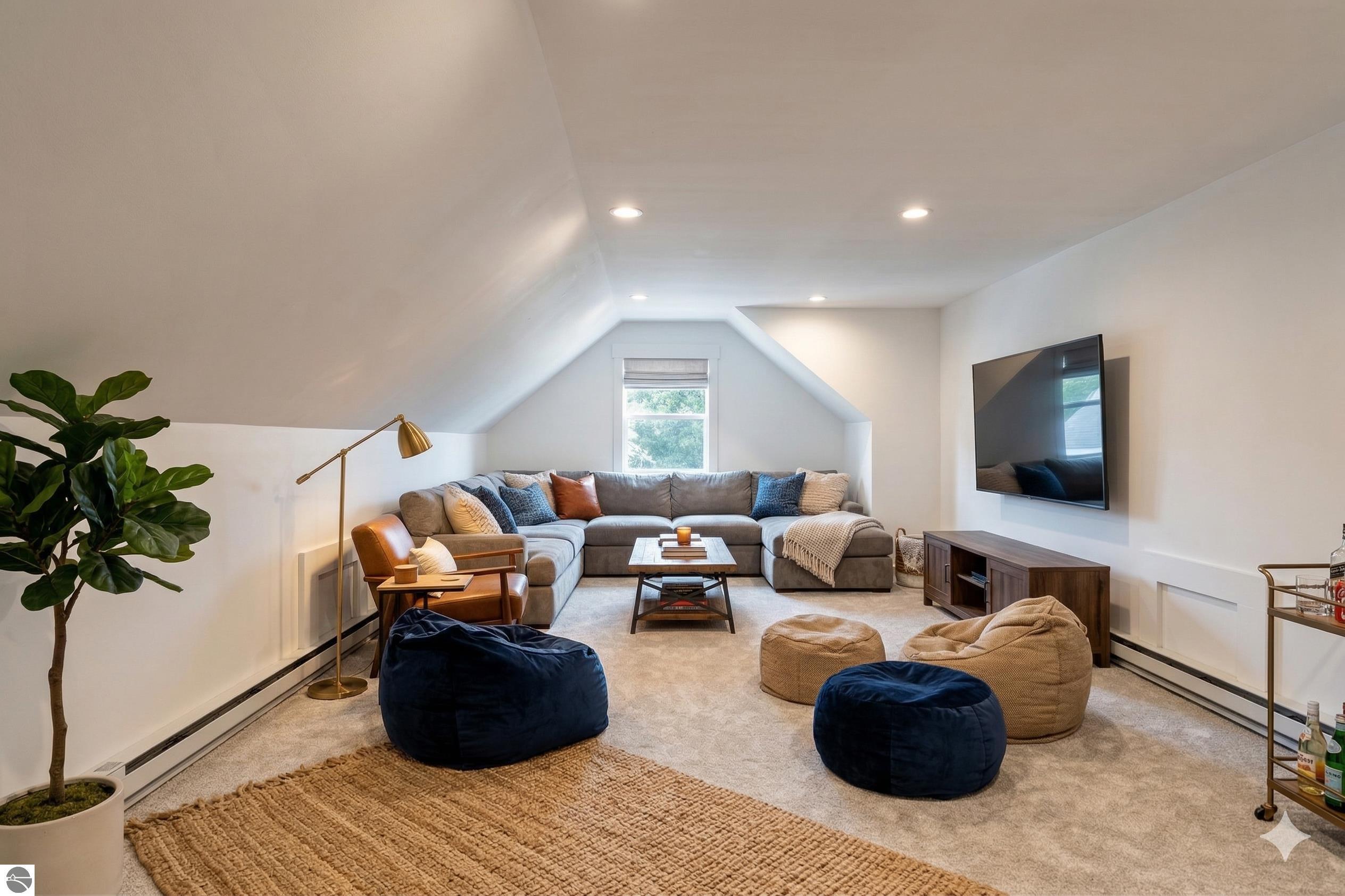 2737 Ruby Street