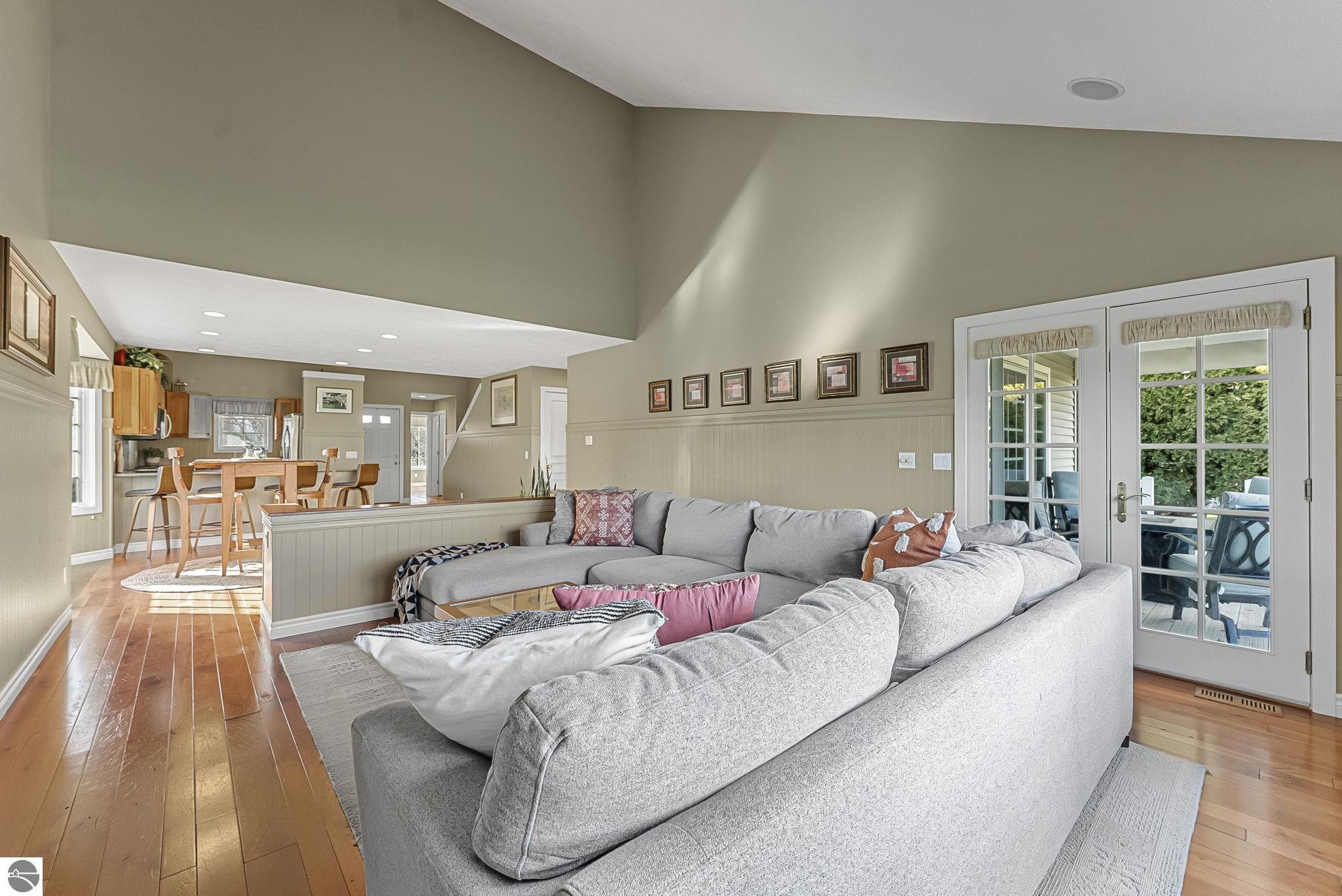 6260 Single Tree Lane