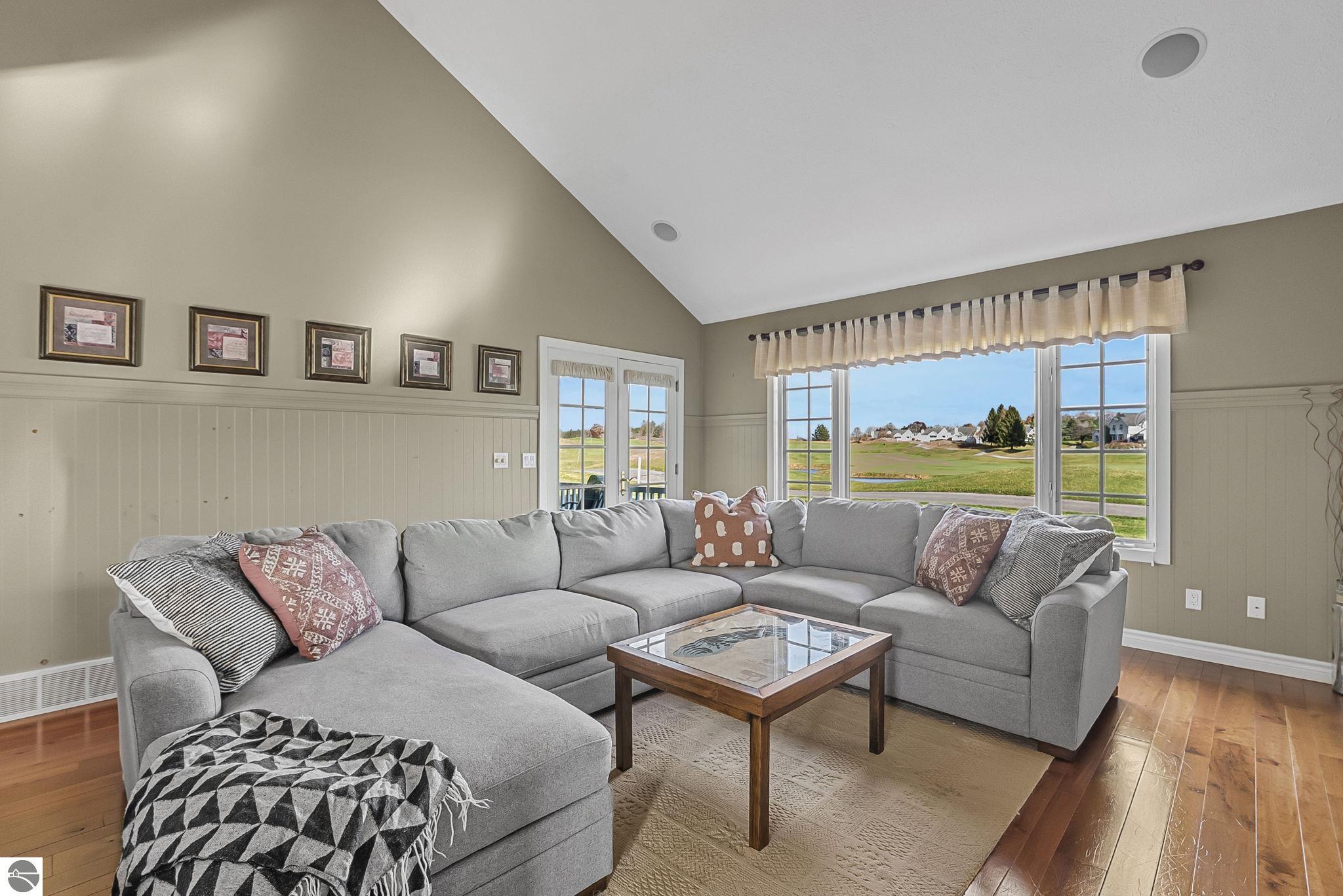 6260 Single Tree Lane