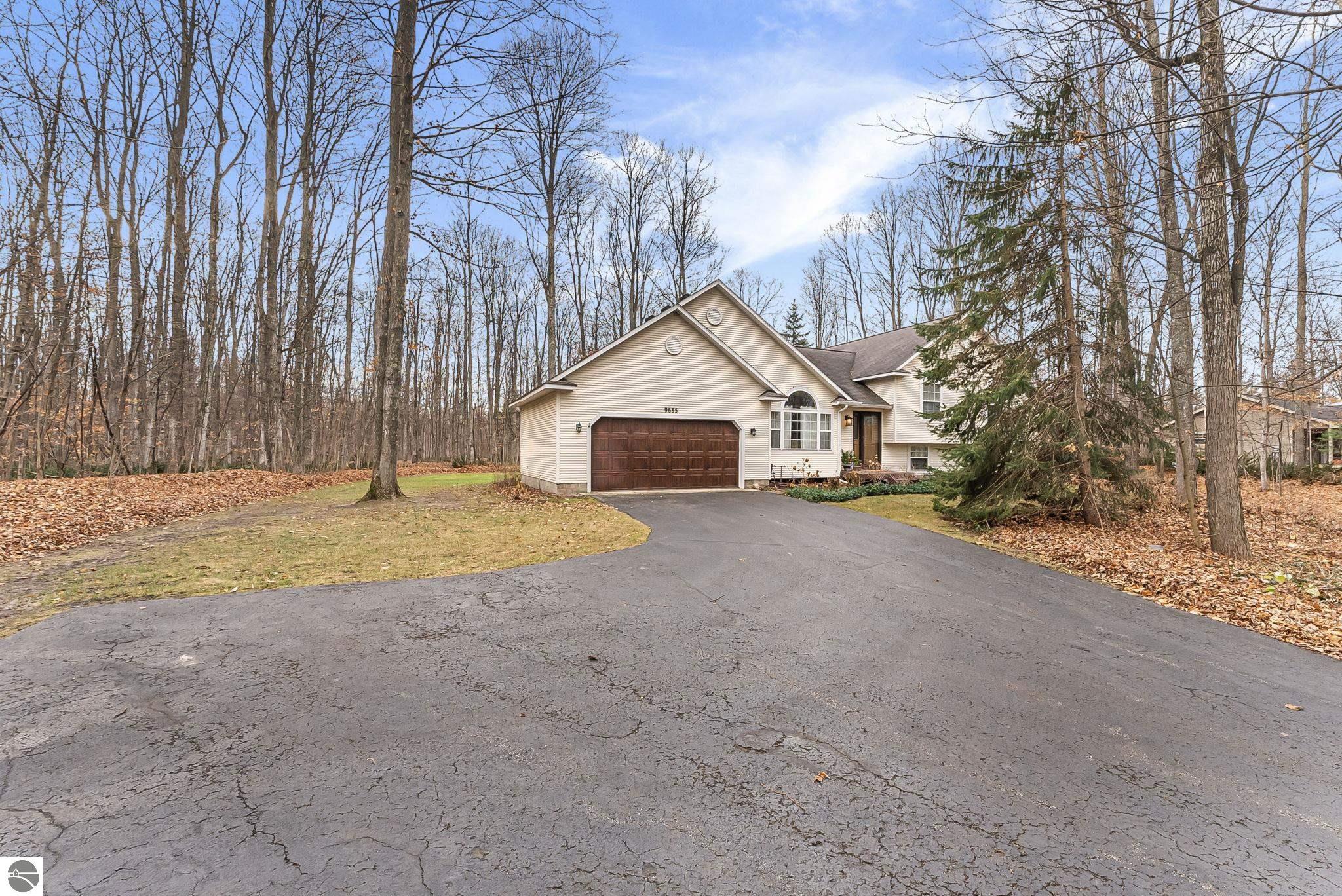 9685 Woodys Run